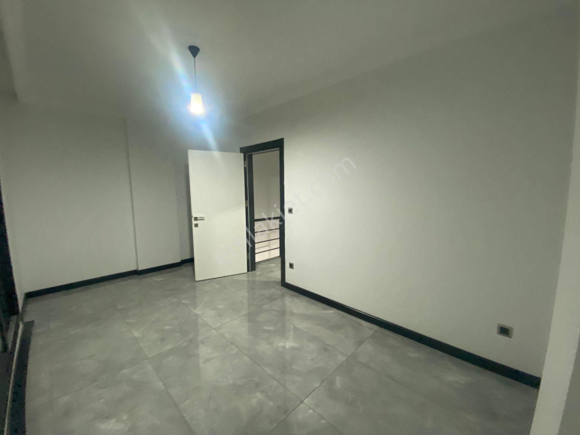 Hisar Mahallesi'nde Havuzlu Site İçinde 3+1 Sıfır Dubleks Villa - Görsel 23