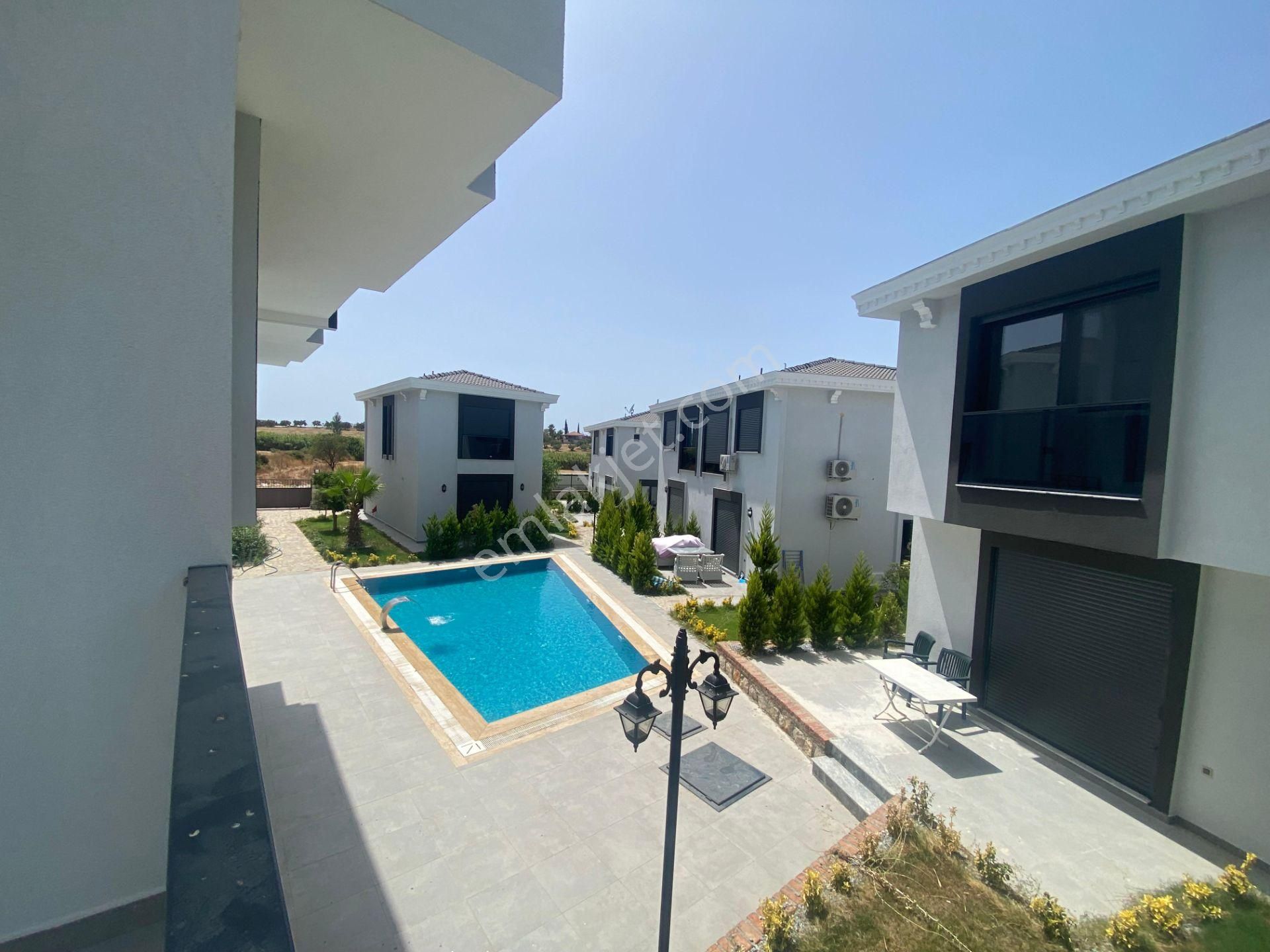 Hisar Mahallesi'nde Havuzlu Site İçinde 3+1 Sıfır Dubleks Villa - Görsel 7