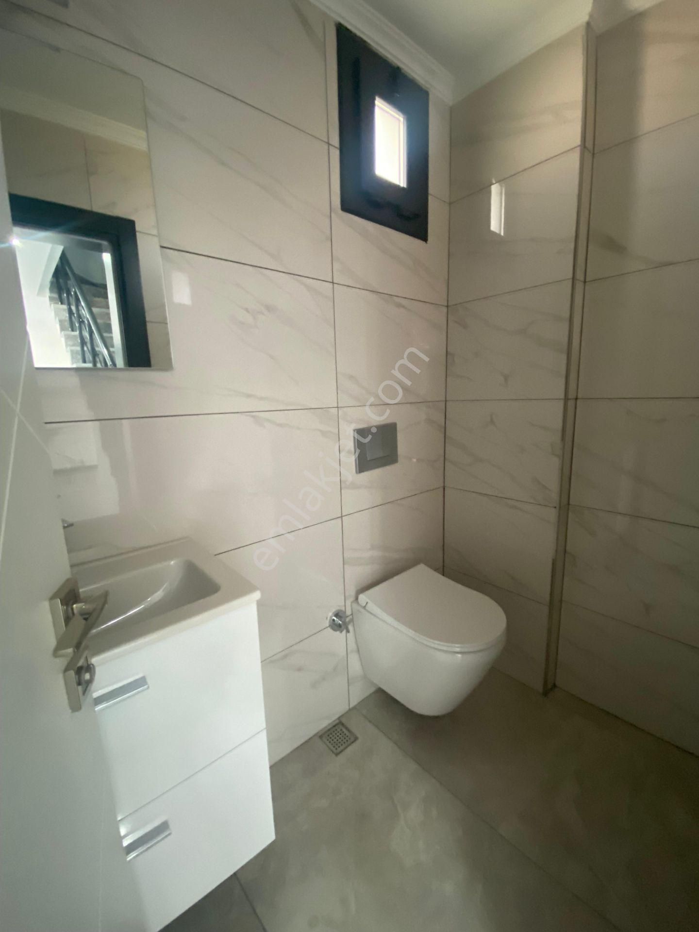 Hisar Mahallesi'nde Havuzlu Site İçinde 3+1 Sıfır Dubleks Villa - Görsel 27