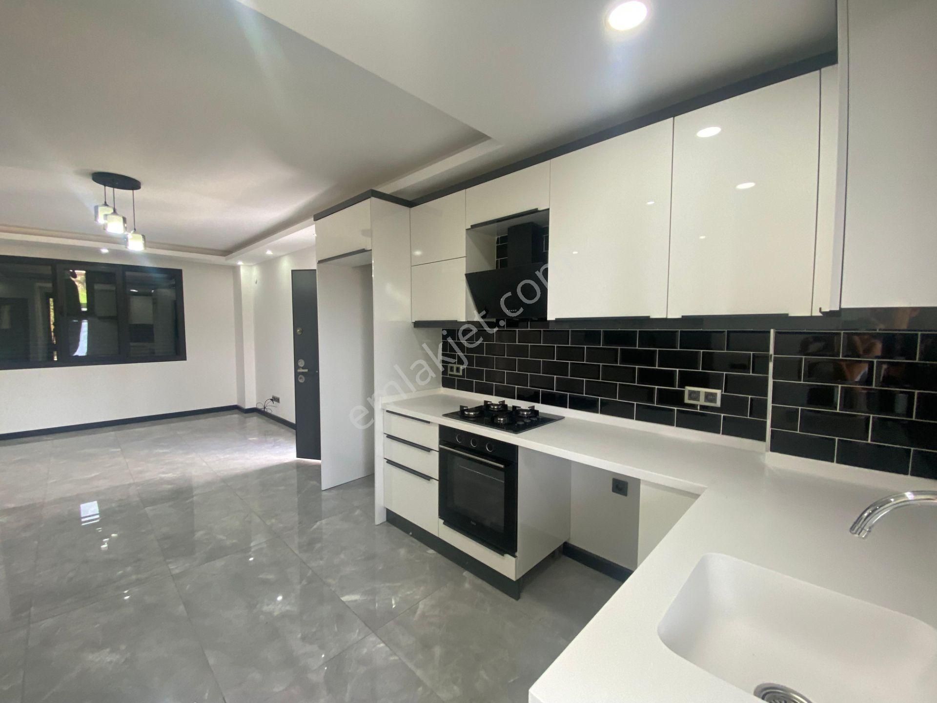 Hisar Mahallesi'nde Havuzlu Site İçinde 3+1 Sıfır Dubleks Villa - Görsel 13