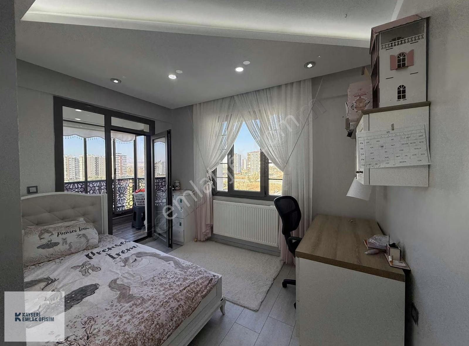 Emlak Ofisimden Zümrüt Mah. Site İçerisinde 4+1 Lüks Daire - Görsel 12