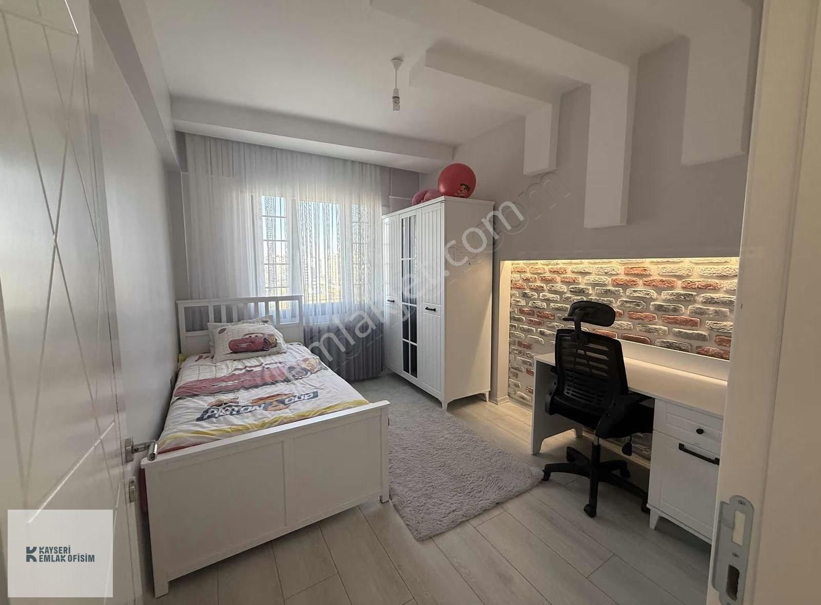 Emlak Ofisimden Zümrüt Mah. Site İçerisinde 4+1 Lüks Daire - Görsel 13