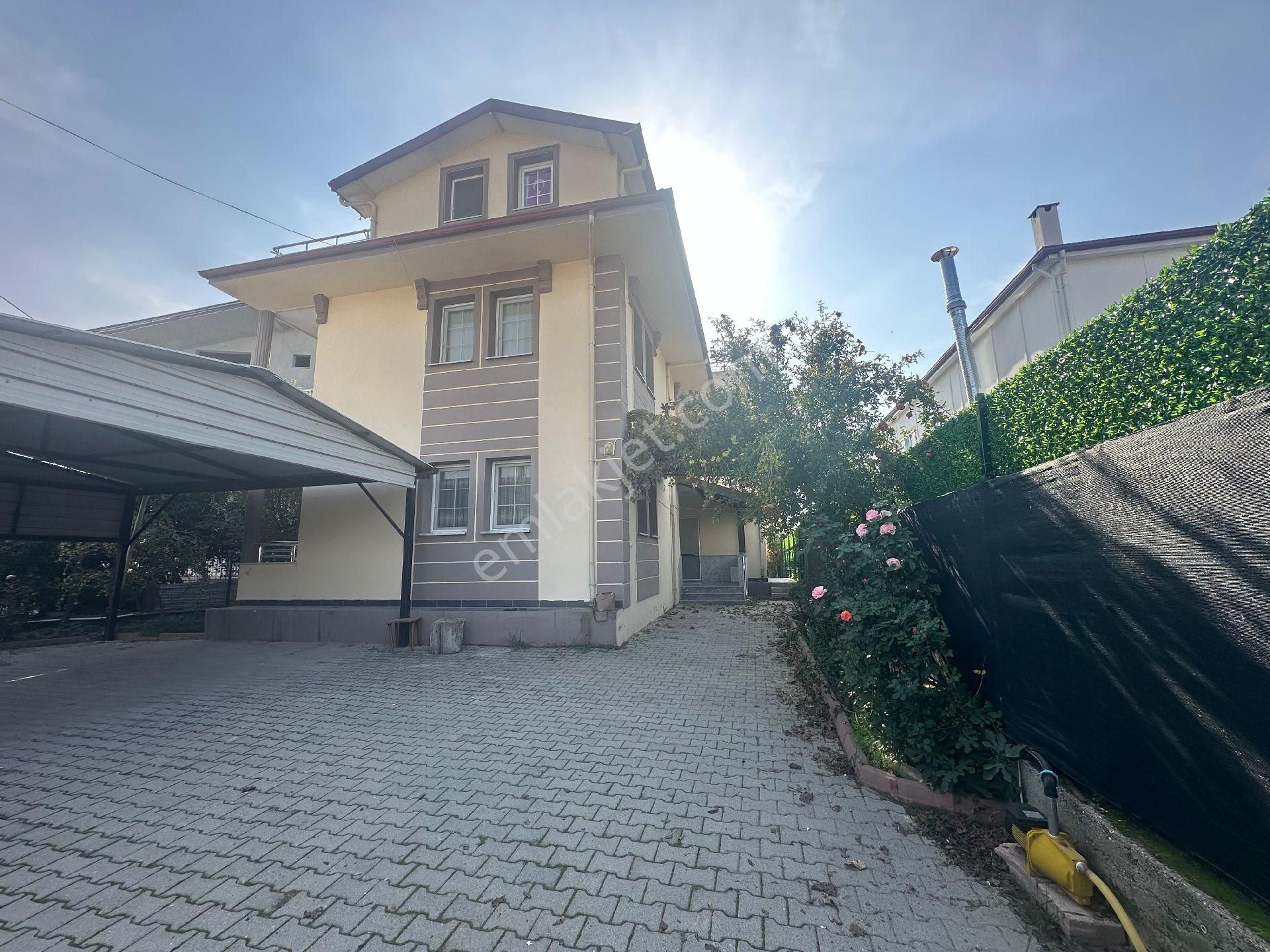 Uğur'dan Seydikemer Könteşte Komple Satılık Bina