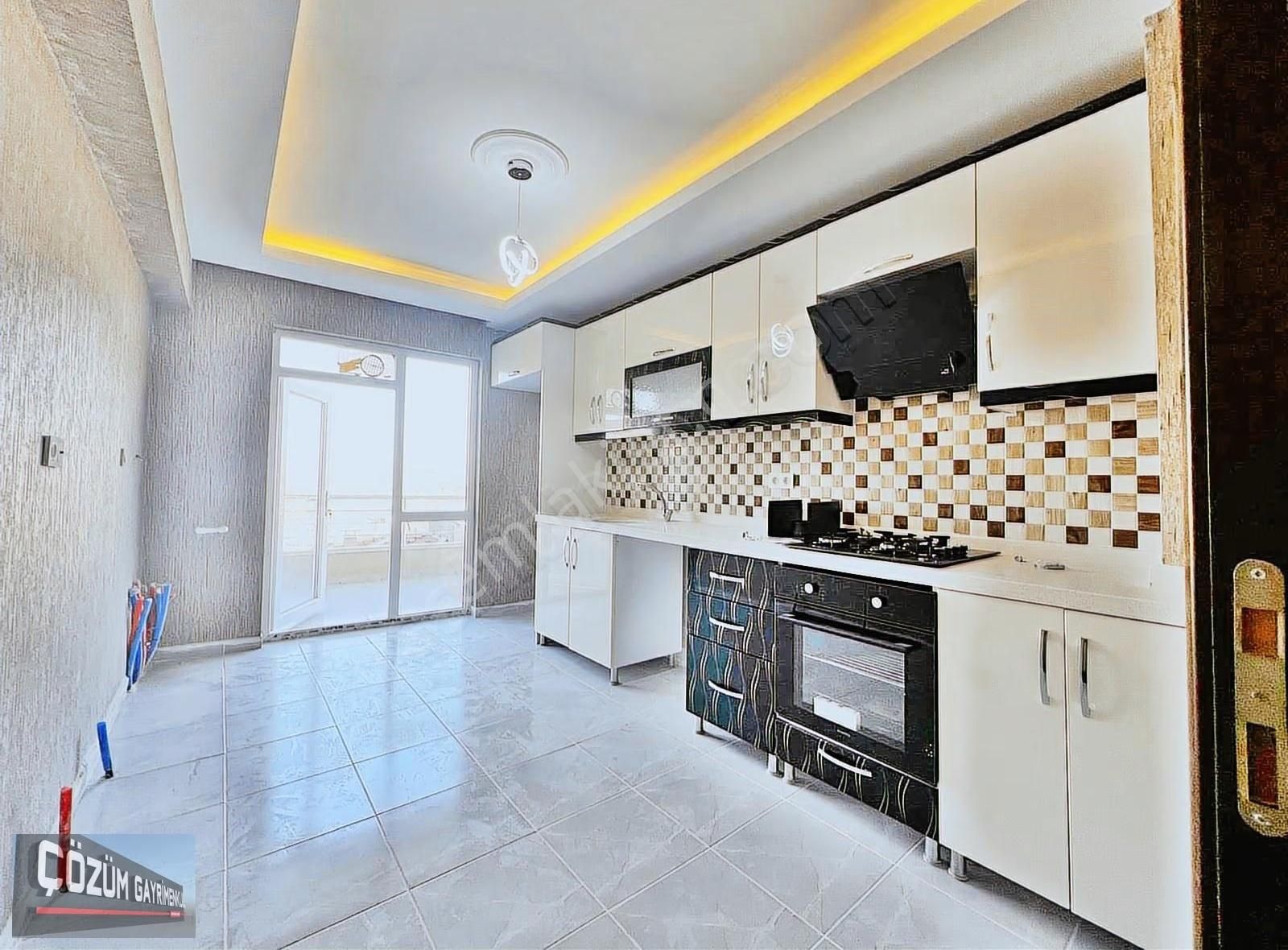 Fırsat Sıfır 3+1 Çift Banyo Manzaralı İskanlı Geniş Balkonlu.