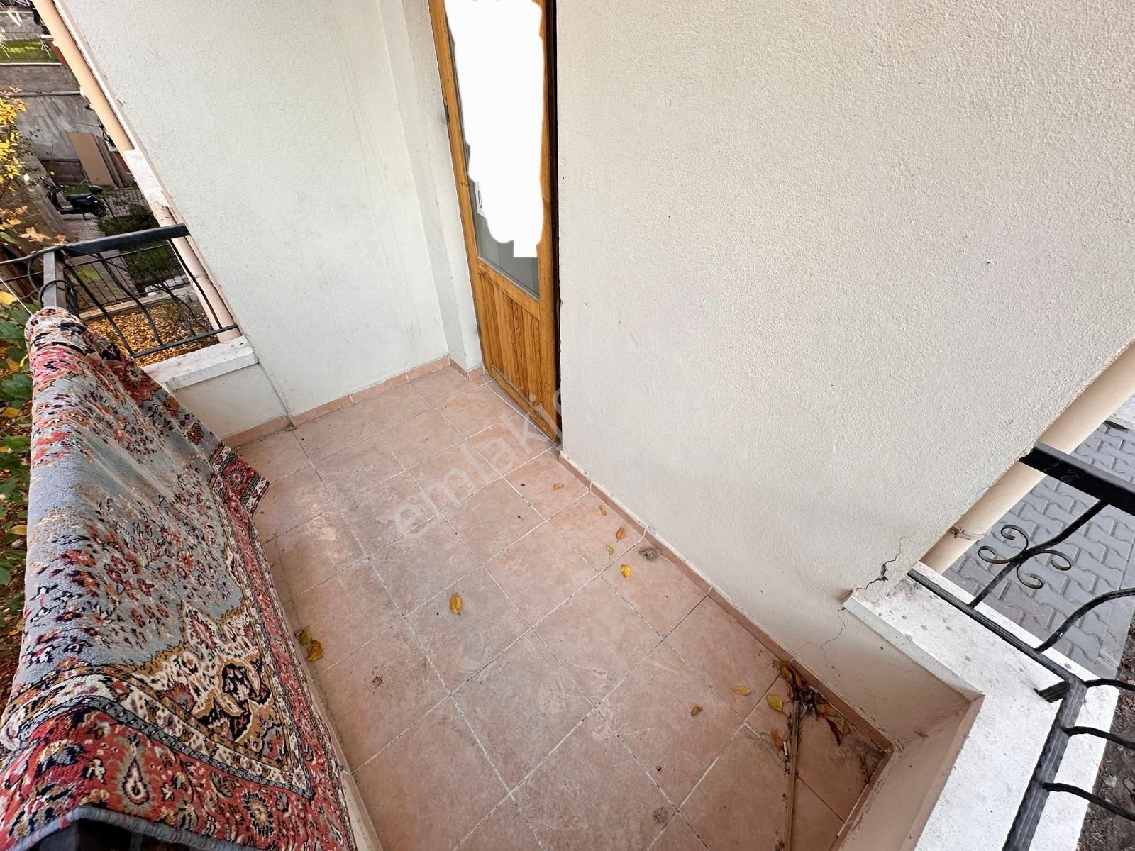 Karapürçek. Köroglu Parkı Elfida Cafe Yakını 2+1 Y.giriş A.daire Var - Görsel 31