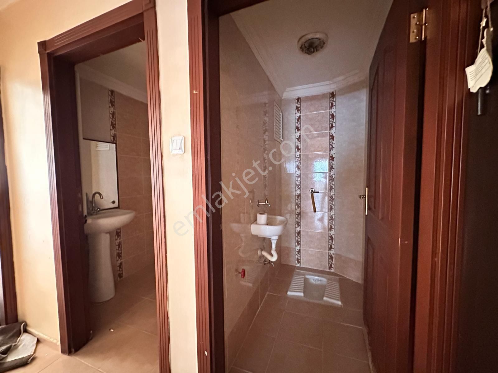 Karapürçek. Köroglu Parkı Elfida Cafe Yakını 2+1 Y.giriş A.daire Var - Görsel 24