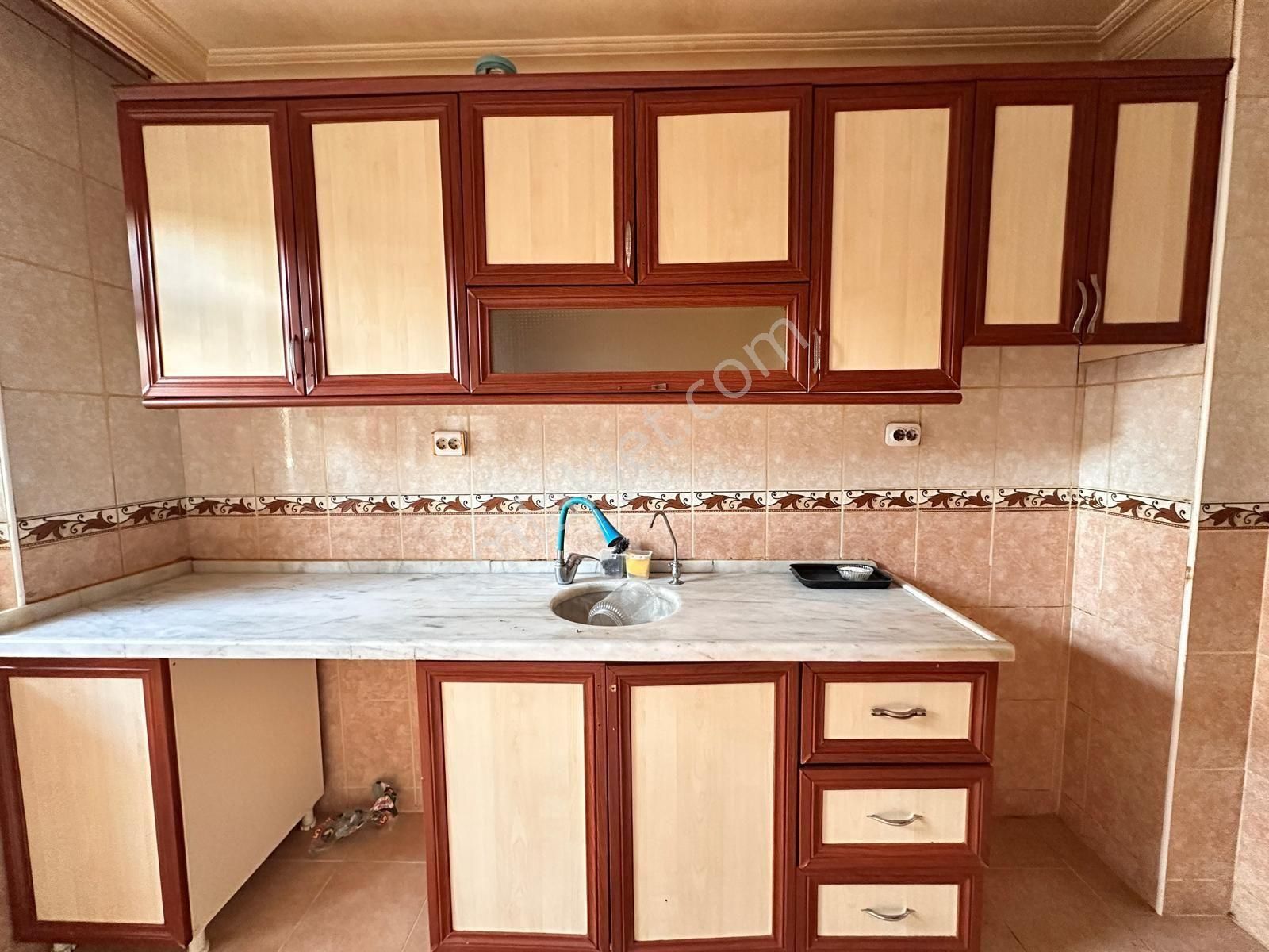 Karapürçek. Köroglu Parkı Elfida Cafe Yakını 2+1 Y.giriş A.daire Var - Görsel 4