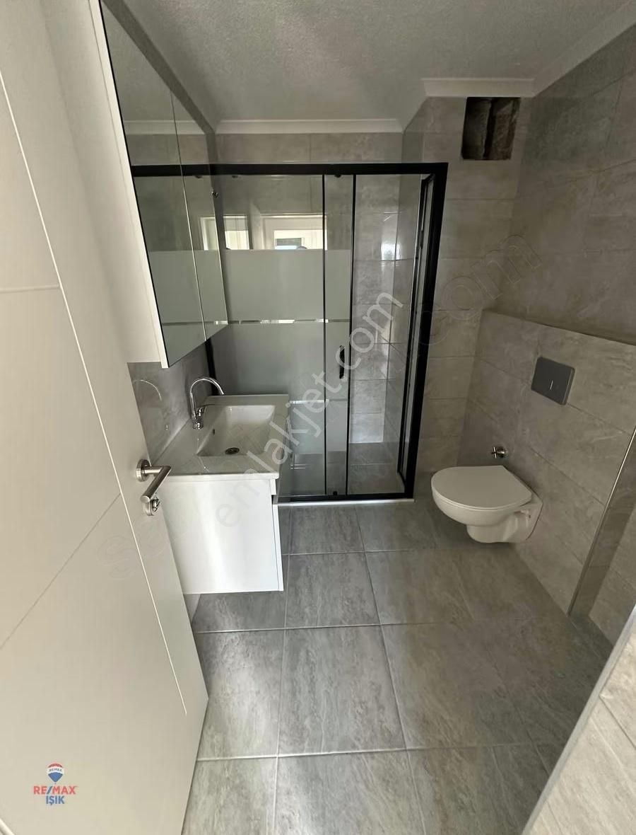 Sultanbeylı Merkezde Beşıncı Katta 2 + 1 Acıl Satılık Araka - Görsel 19