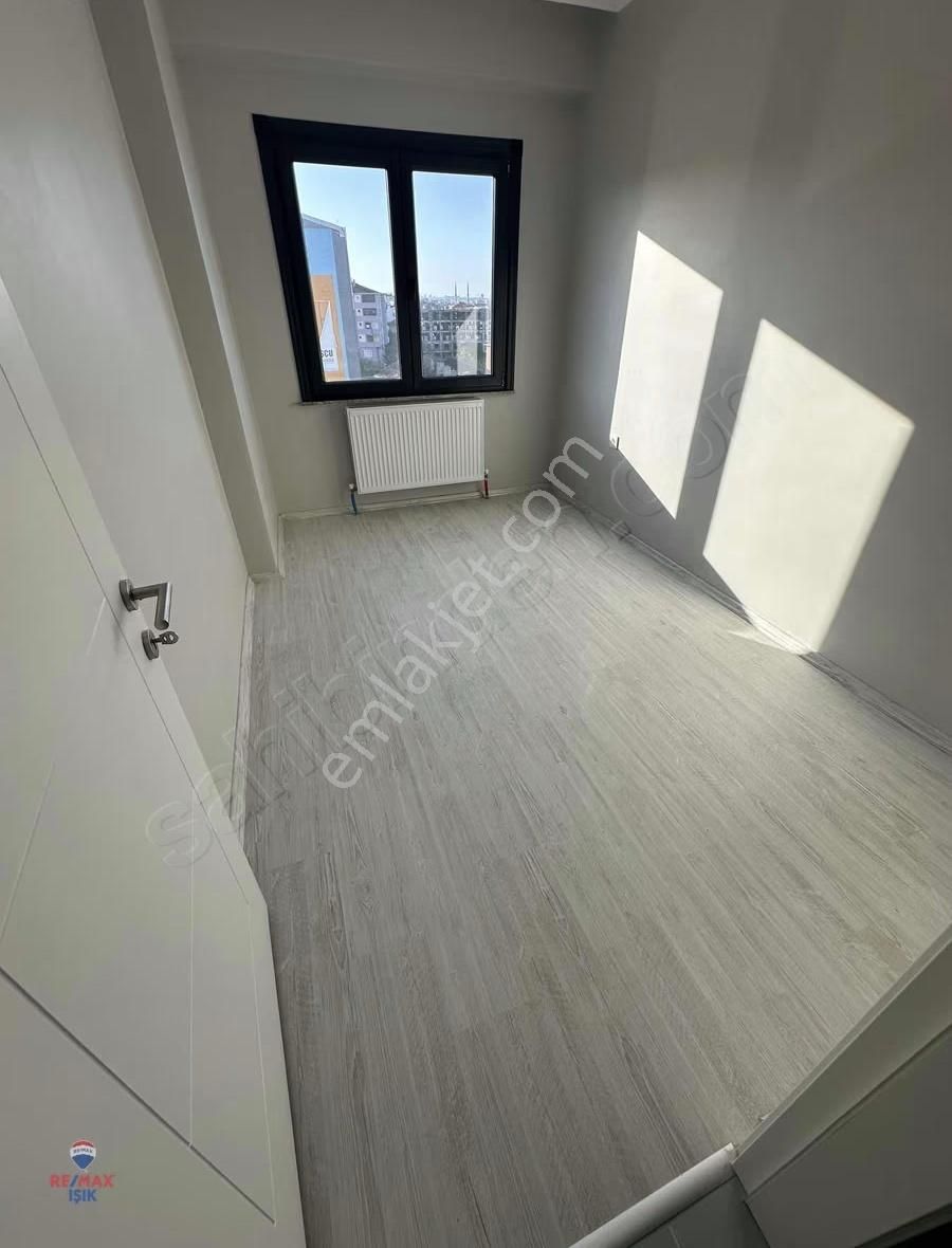 Sultanbeylı Merkezde Beşıncı Katta 2 + 1 Acıl Satılık Araka - Görsel 27