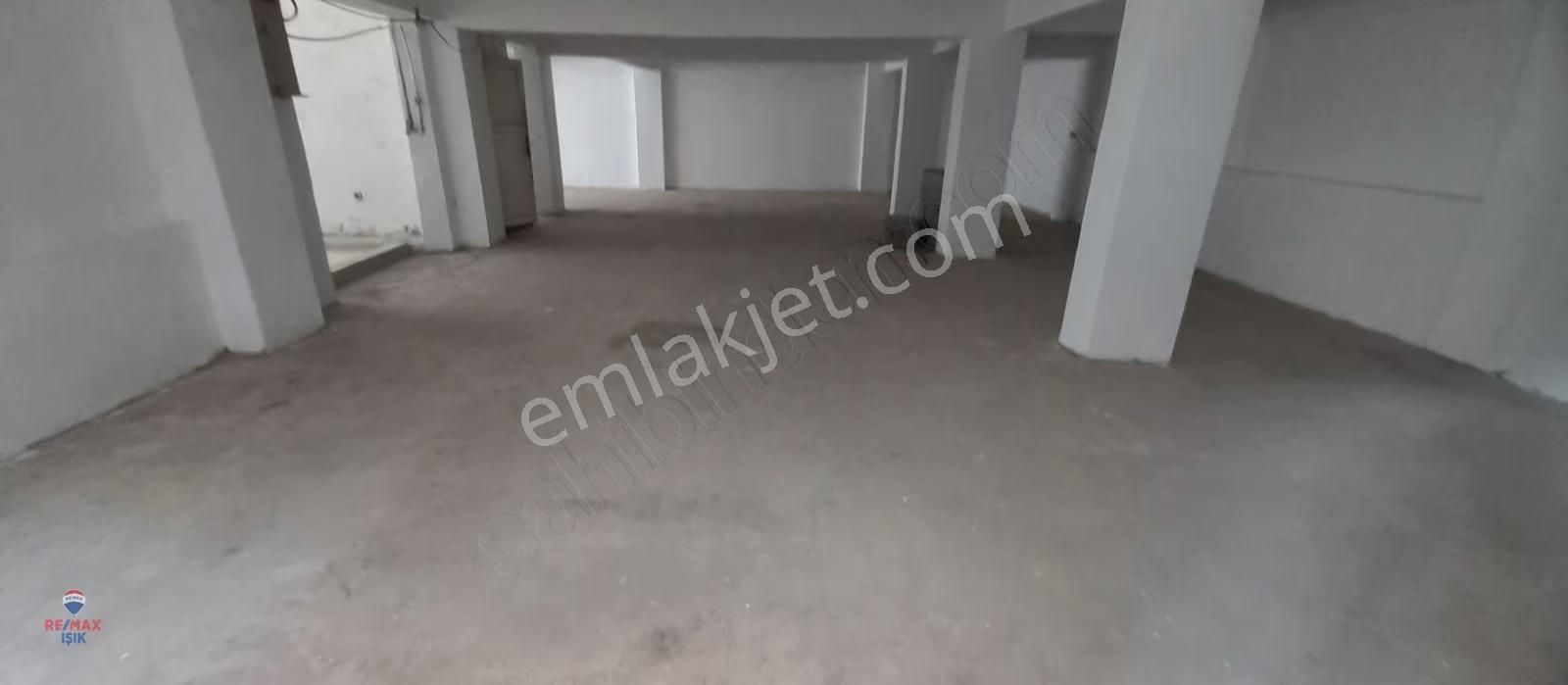 Önüne Araç Yanaşır 250 M² Tek Parça Yedpa'ya Yakın Düz Giriş - Görsel 17