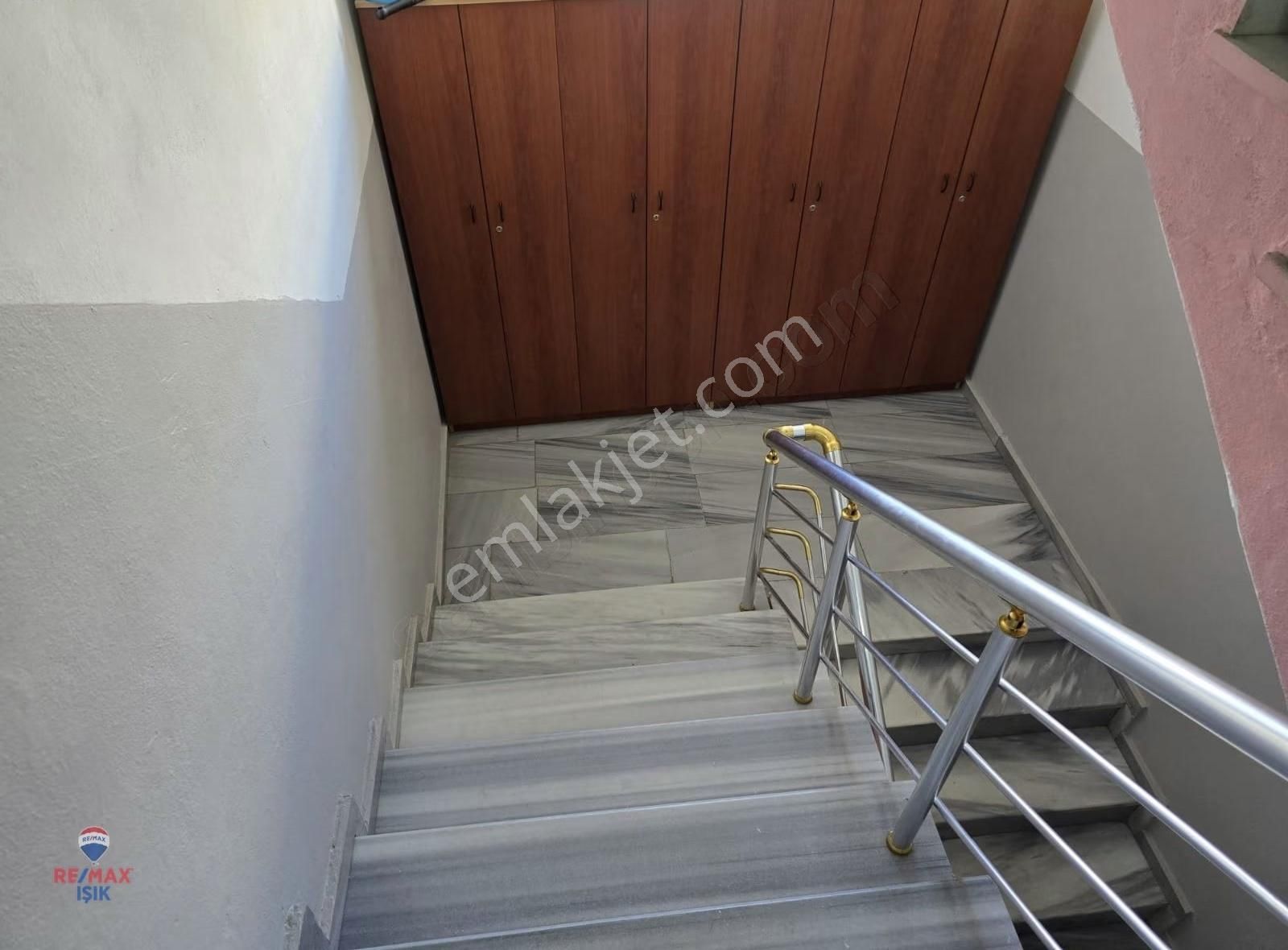 Sultanbeyli De 100m2 Geniş Bakımlı Ev 2+1 - Görsel 13