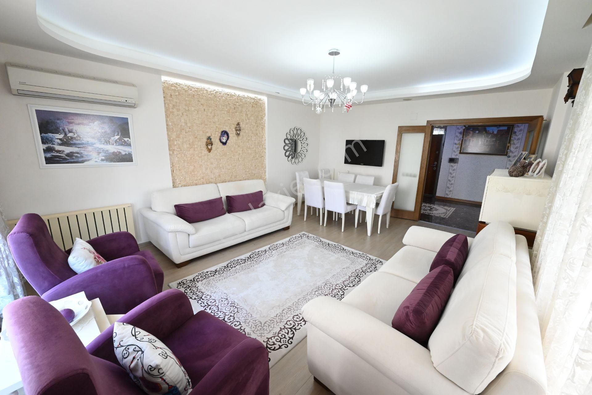 Üstünkent Emlak'tan Site İçi 3+1 Bağımsız Mutfak D.gazlı Havuzlu - Görsel 5