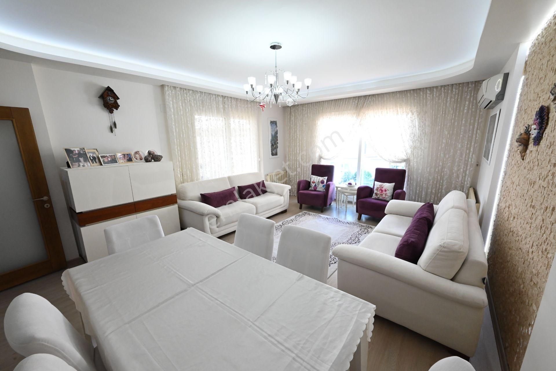 Üstünkent Emlak'tan Site İçi 3+1 Bağımsız Mutfak D.gazlı Havuzlu - Görsel 4