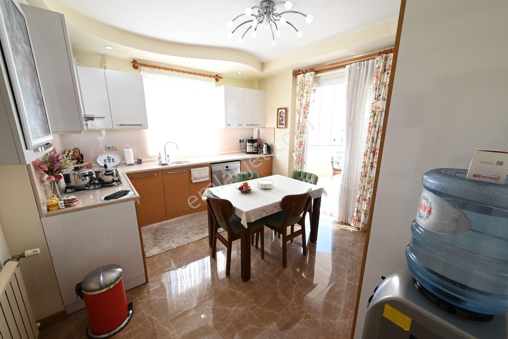 Üstünkent Emlak'tan Site İçi 3+1 Bağımsız Mutfak D.gazlı Havuzlu - Görsel 8