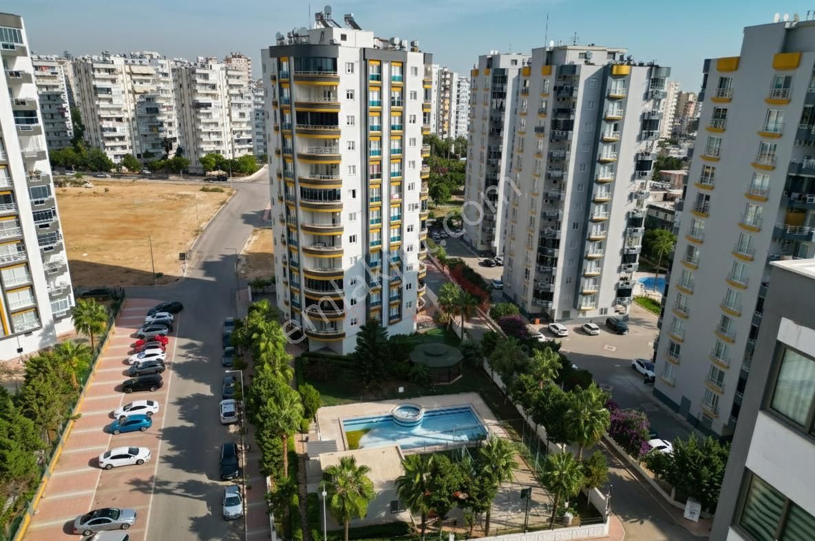 Üstünkent Emlak'tan Site İçi 3+1 Bağımsız Mutfak D.gazlı Havuzlu - Görsel 32