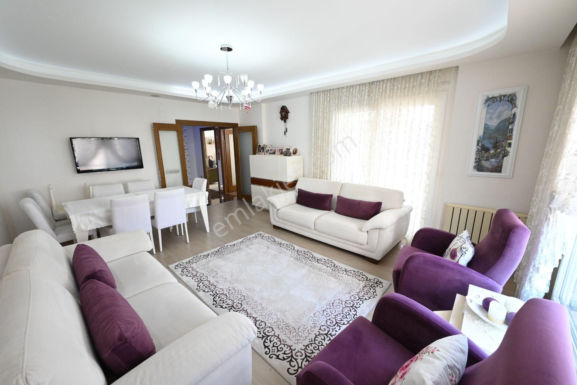 Üstünkent Emlak'tan Site İçi 3+1 Bağımsız Mutfak D.gazlı Havuzlu - Görsel 2