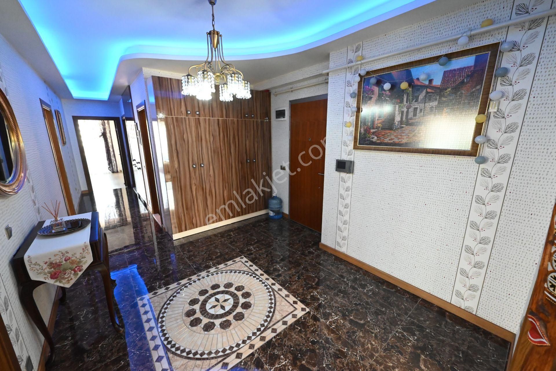 Üstünkent Emlak'tan Site İçi 3+1 Bağımsız Mutfak D.gazlı Havuzlu - Görsel 23