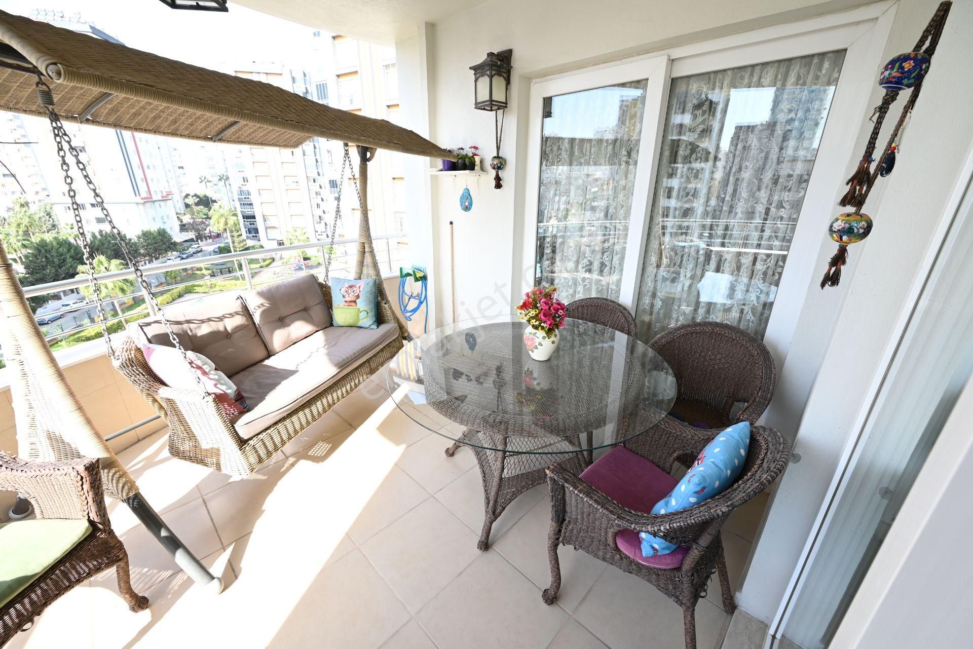 Üstünkent Emlak'tan Site İçi 3+1 Bağımsız Mutfak D.gazlı Havuzlu - Görsel 24