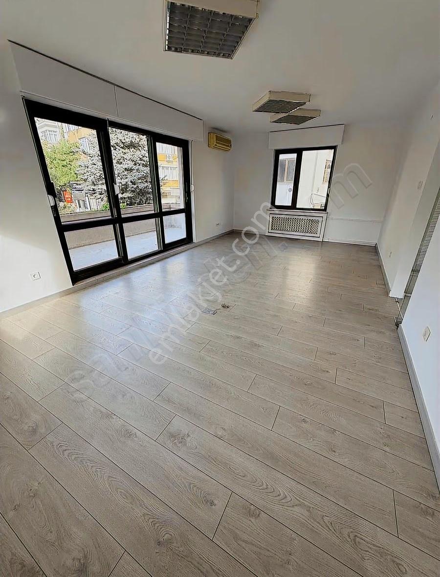 Fulya Ortaklar Caddesinde 3 + 1 Kiralık Ofis Katı 130 M2 - Görsel 4