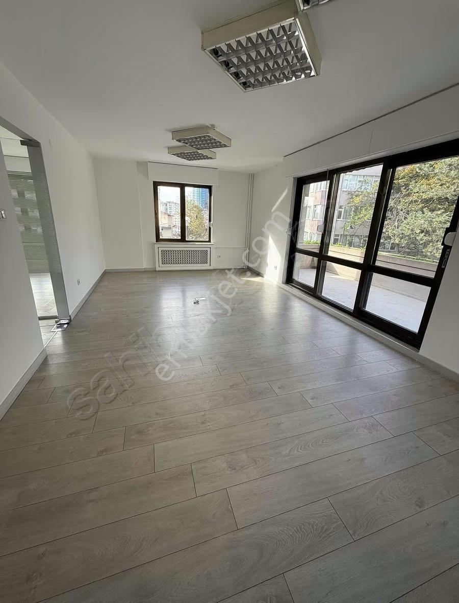 Fulya Ortaklar Caddesinde 3 + 1 Kiralık Ofis Katı 130 M2 - Görsel 3