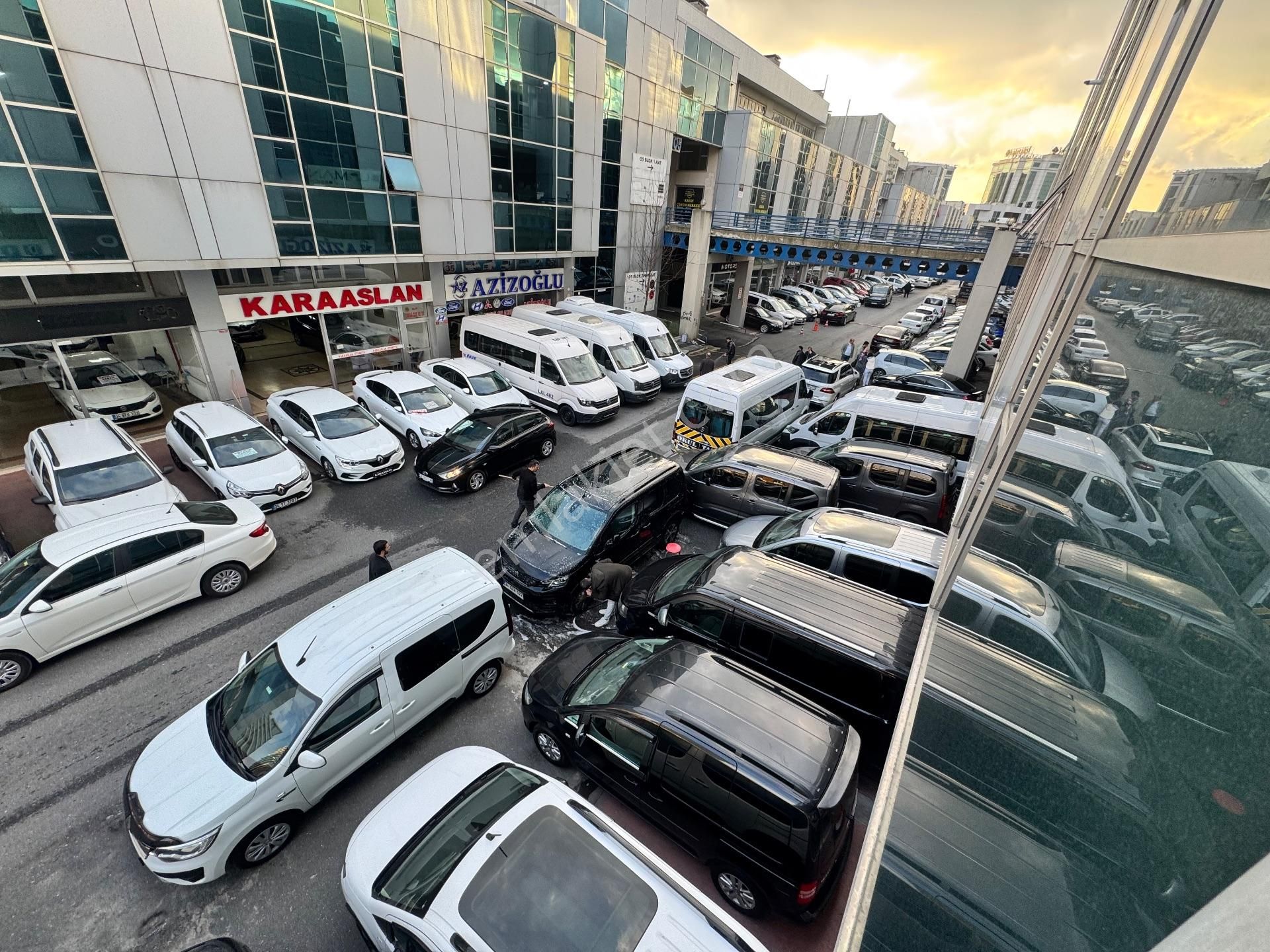 İstoç Oto Ticaret Merkezinde N Blok Merkezi Konum Satılık Dükkan - Görsel 15