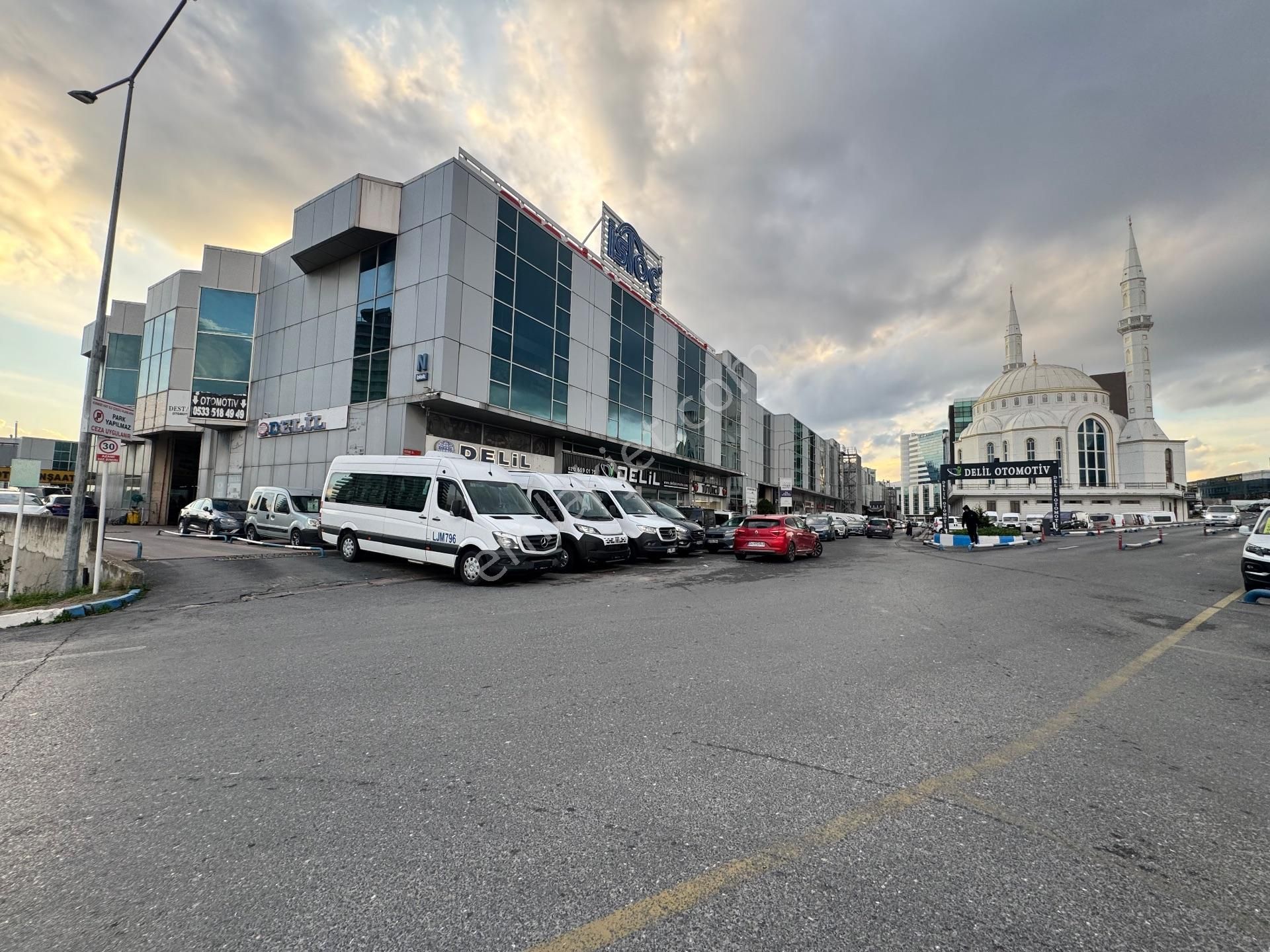 İstoç Oto Ticaret Merkezinde N Blok Merkezi Konum Satılık Dükkan - Görsel 4