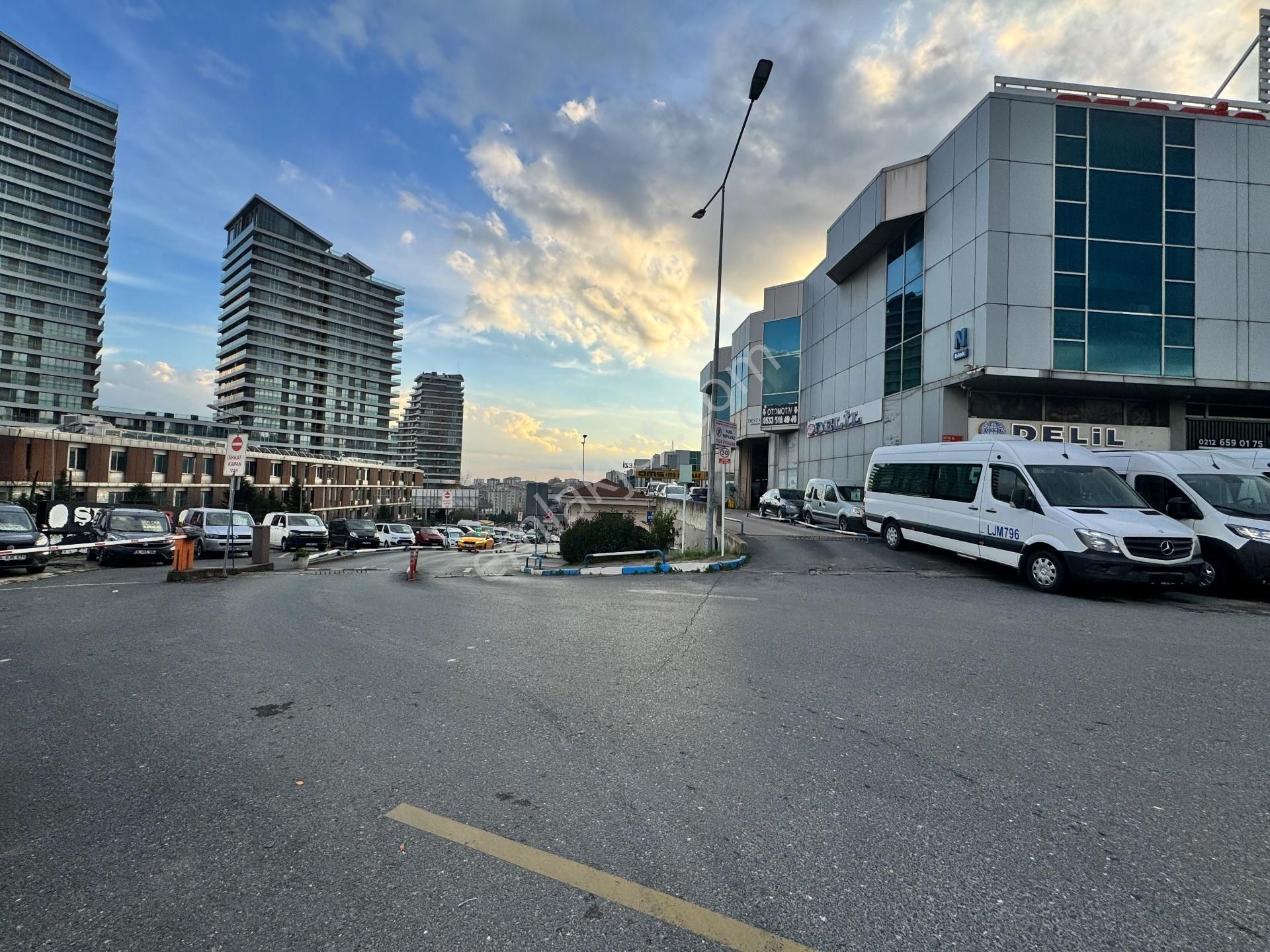 İstoç Oto Ticaret Merkezinde N Blok Merkezi Konum Satılık Dükkan - Görsel 5