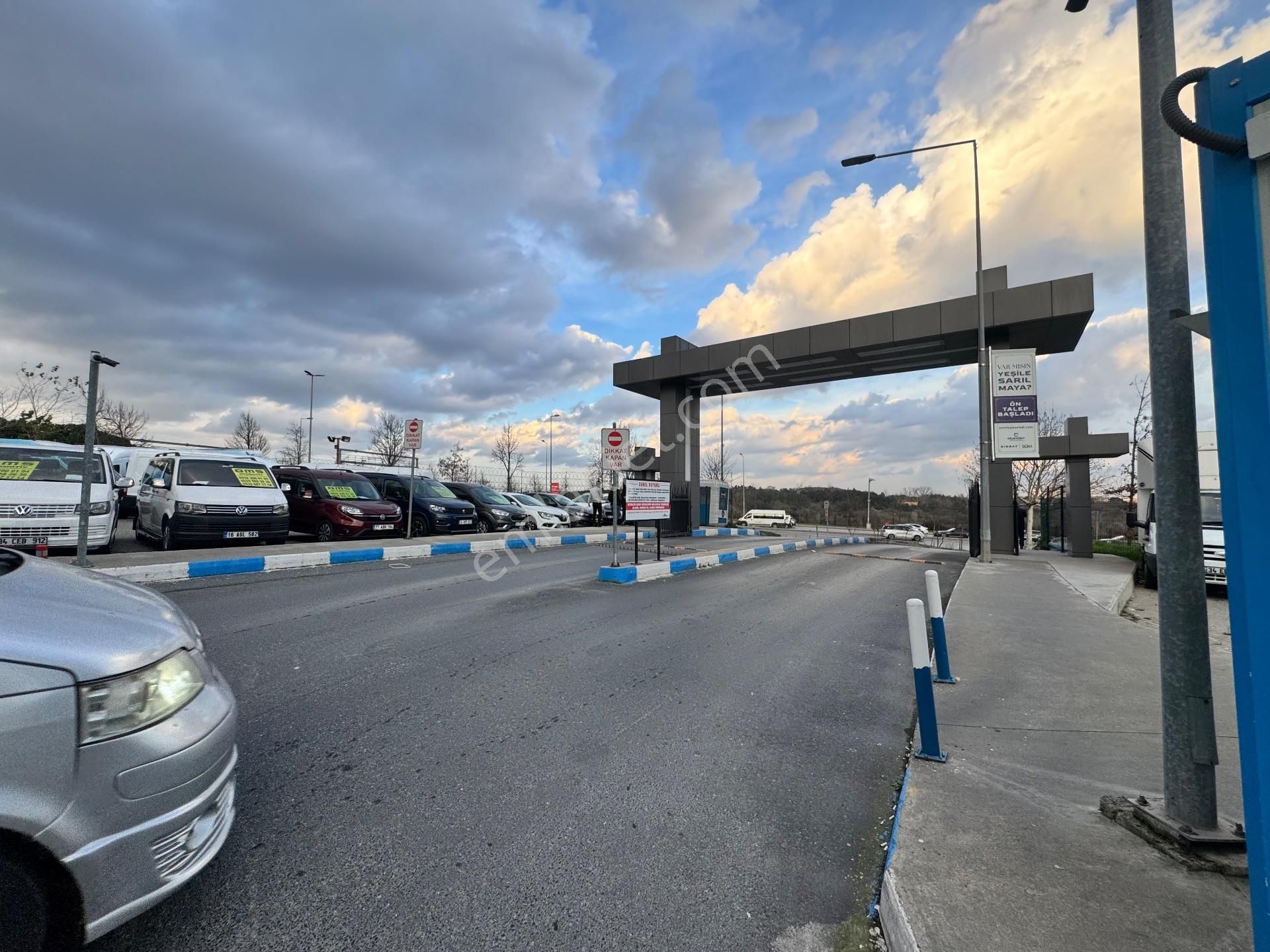 İstoç Oto Ticaret Merkezinde N Blok Merkezi Konum Satılık Dükkan - Görsel 2