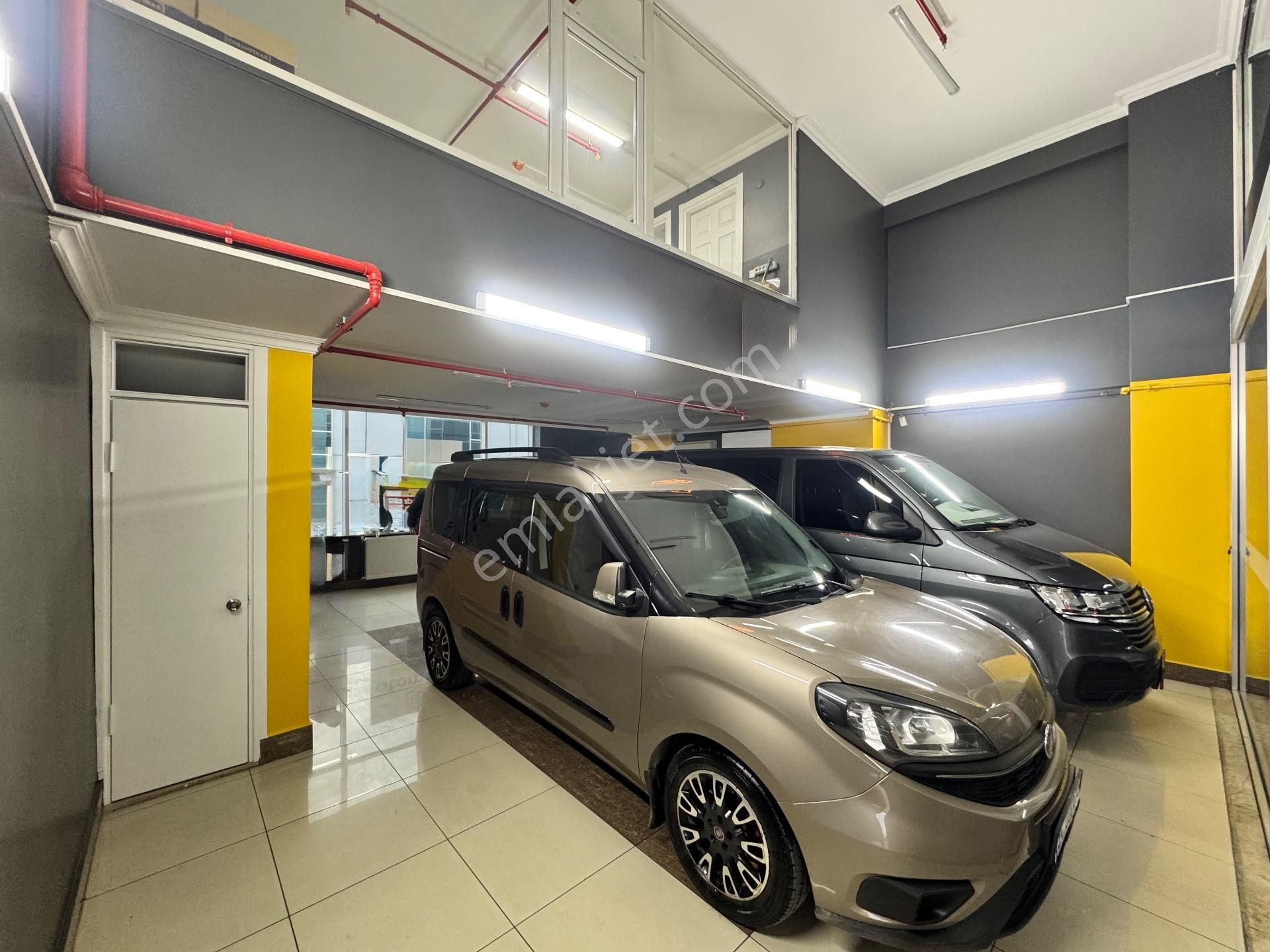 İstoç Oto Ticaret Merkezinde N Blok Merkezi Konum Satılık Dükkan - Görsel 17