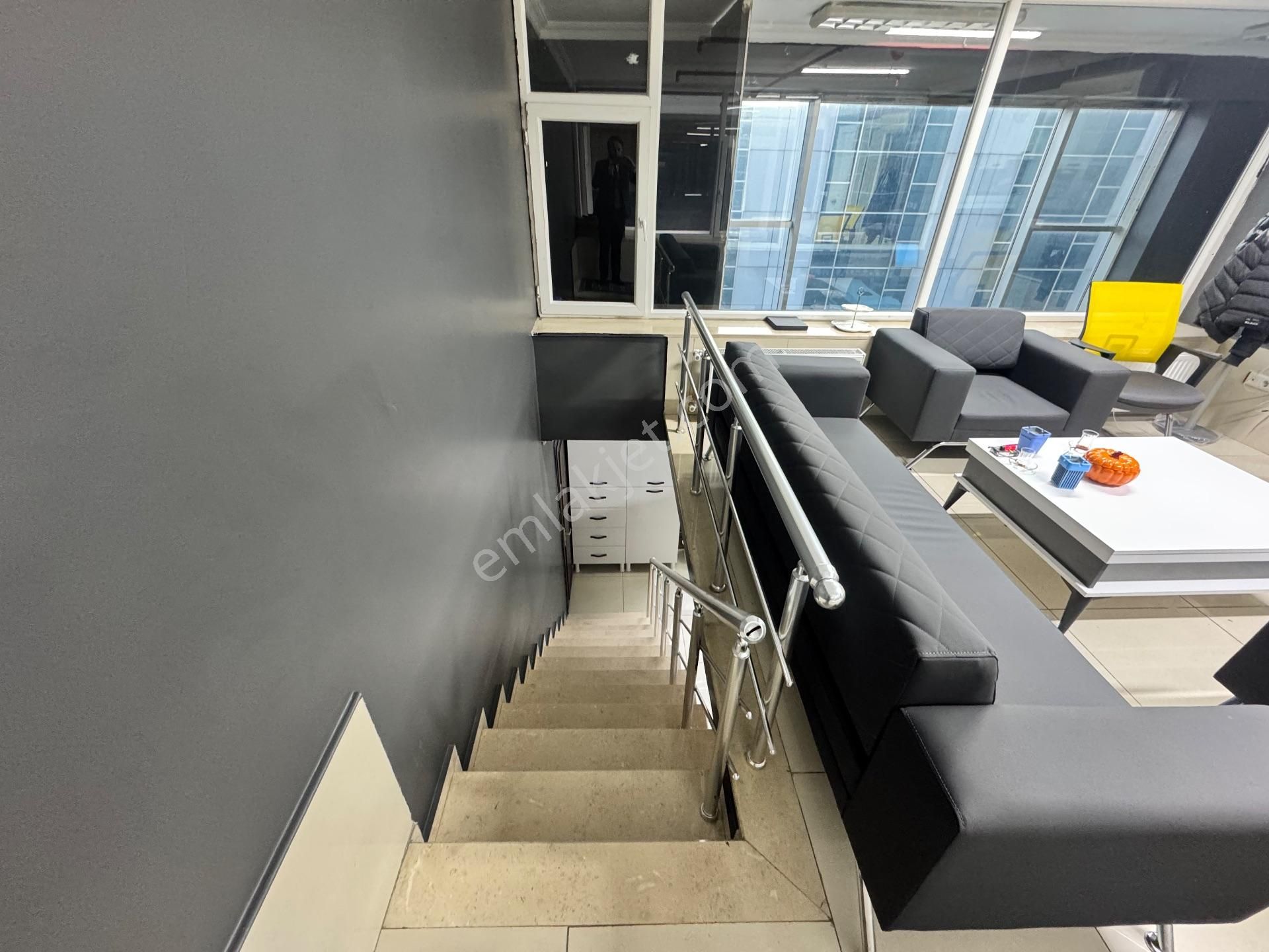 İstoç Oto Ticaret Merkezinde N Blok Merkezi Konum Satılık Dükkan - Görsel 27