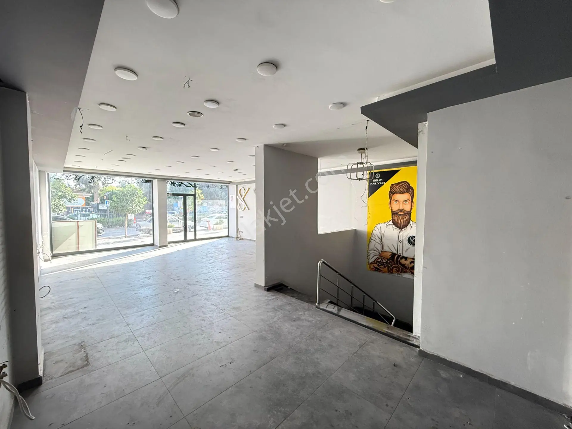 Toros Caddesinde 220 M2 Zemim+bodrum İskanlı Kiralık İşyeri - Görsel 4