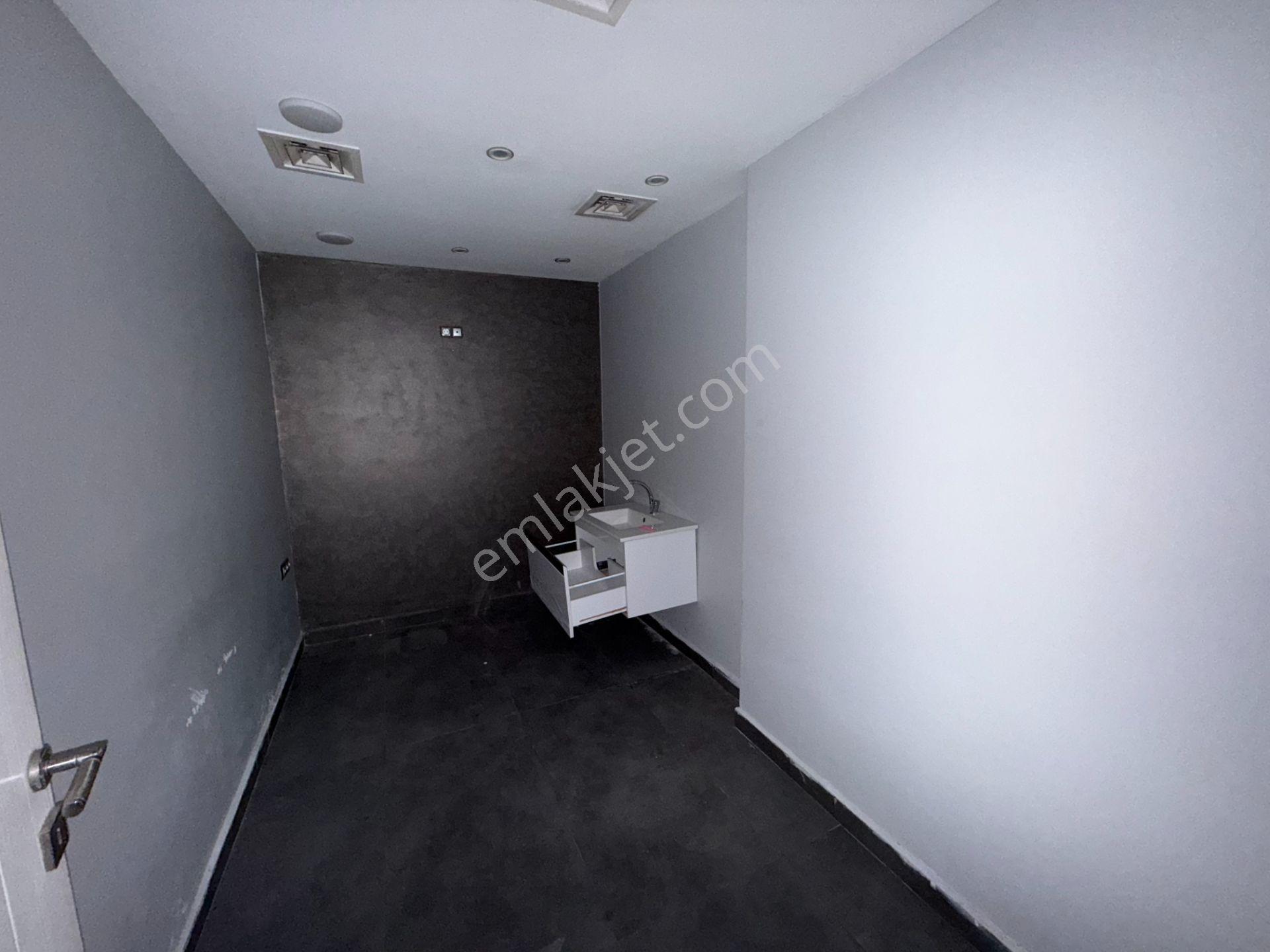 Toros Caddesinde 220 M2 Zemim+bodrum İskanlı Kiralık İşyeri - Görsel 11