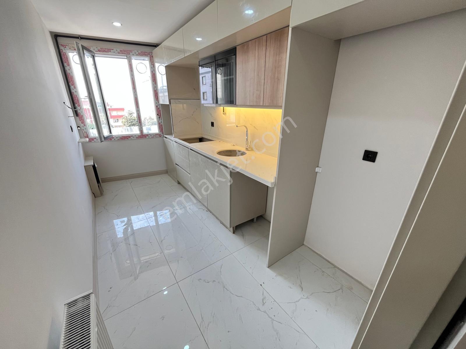 Has Seba'dan Cumhuriyetde 2+1 95m2 Göl Manzaralı Lüx Satılık Arakat Daire - Görsel 9
