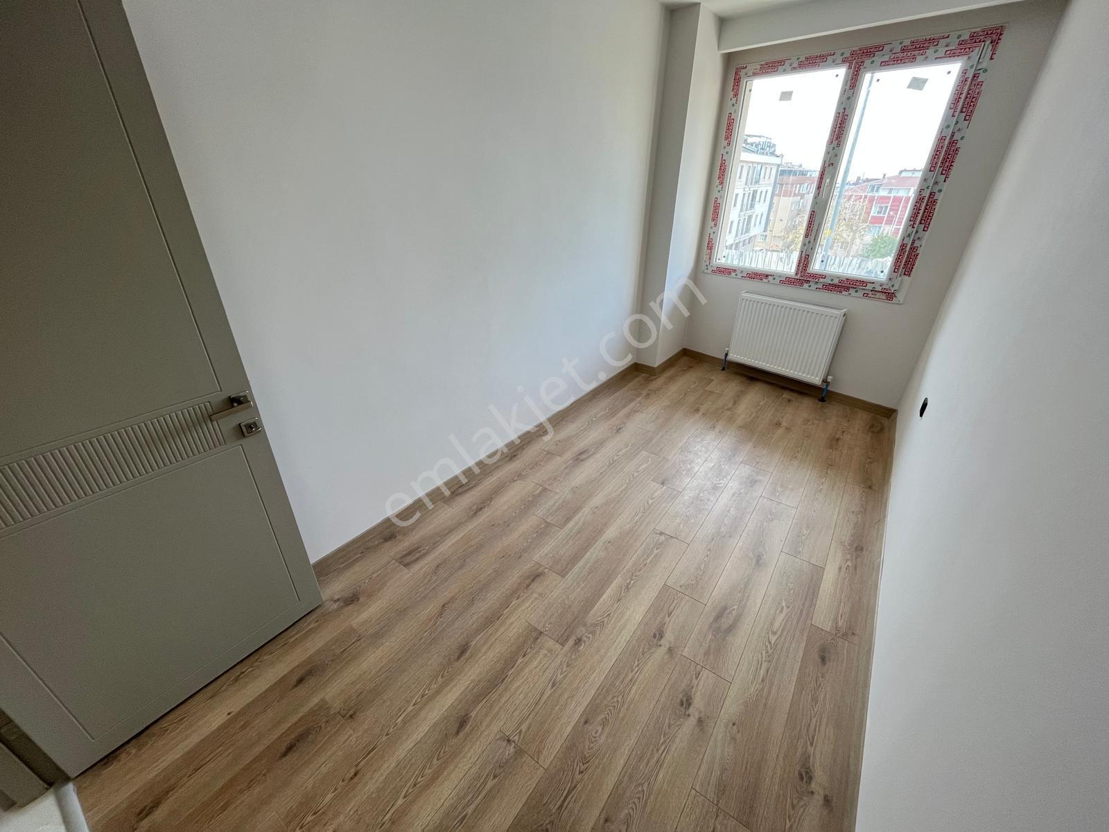 Has Seba'dan Cumhuriyetde 2+1 95m2 Göl Manzaralı Lüx Satılık Arakat Daire - Görsel 16