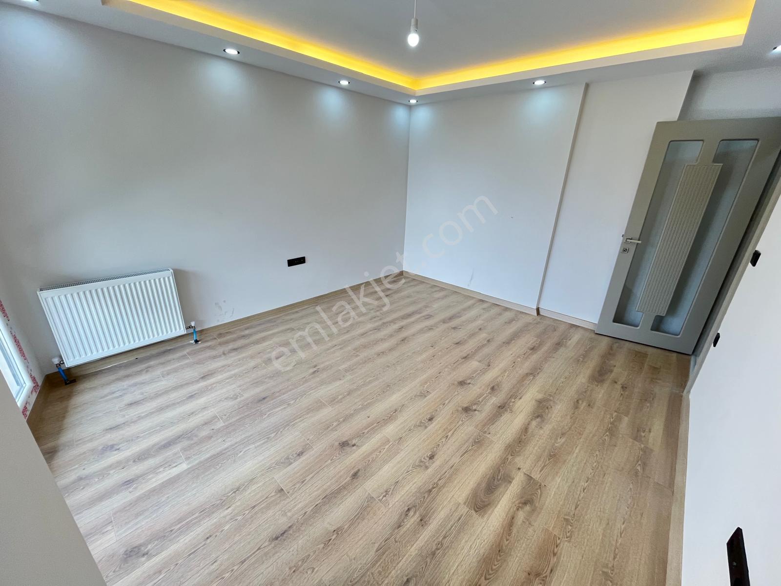 Has Seba'dan Cumhuriyetde 2+1 95m2 Göl Manzaralı Lüx Satılık Arakat Daire - Görsel 8