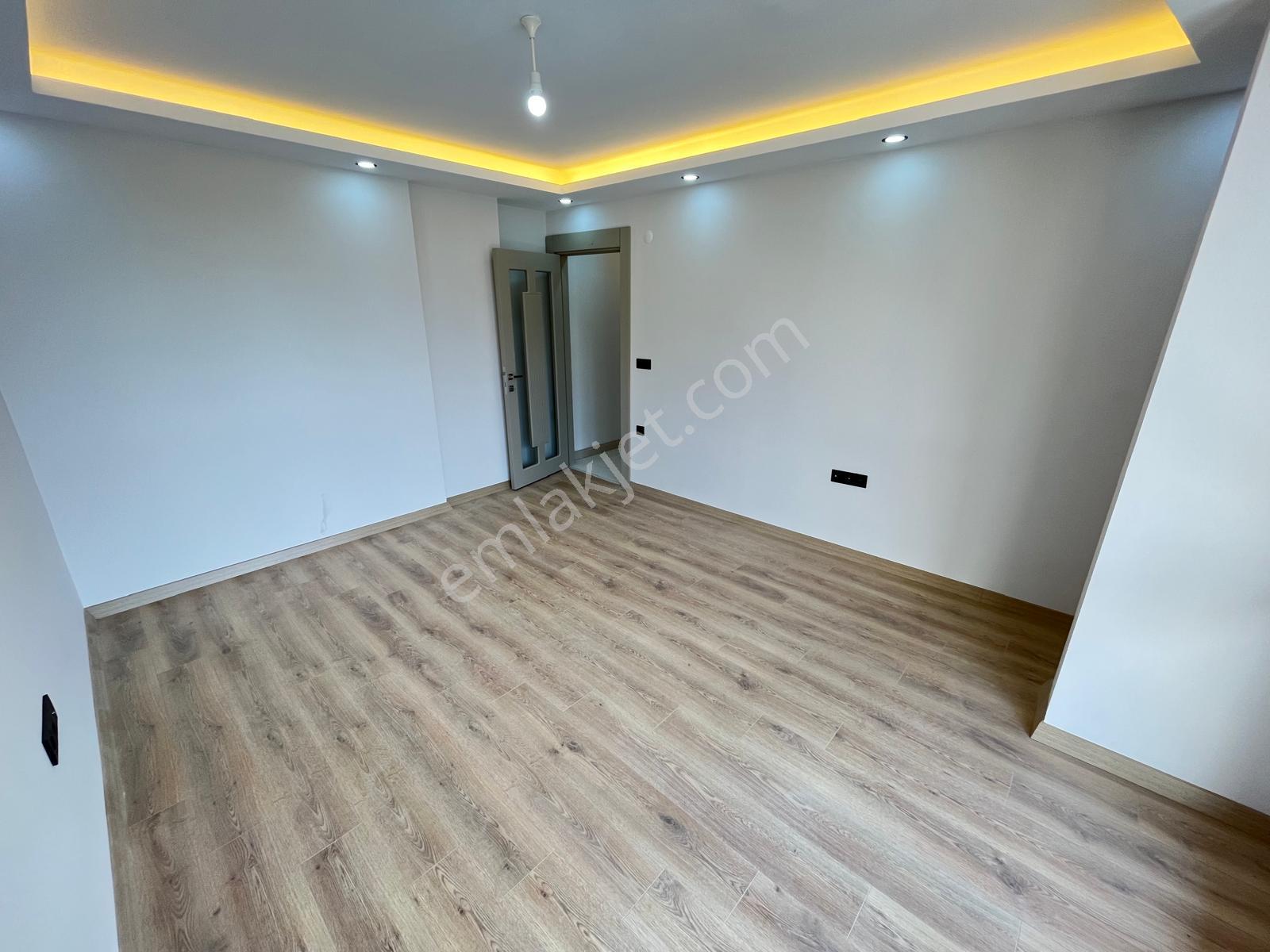 Has Seba'dan Cumhuriyetde 2+1 95m2 Göl Manzaralı Lüx Satılık Arakat Daire - Görsel 6