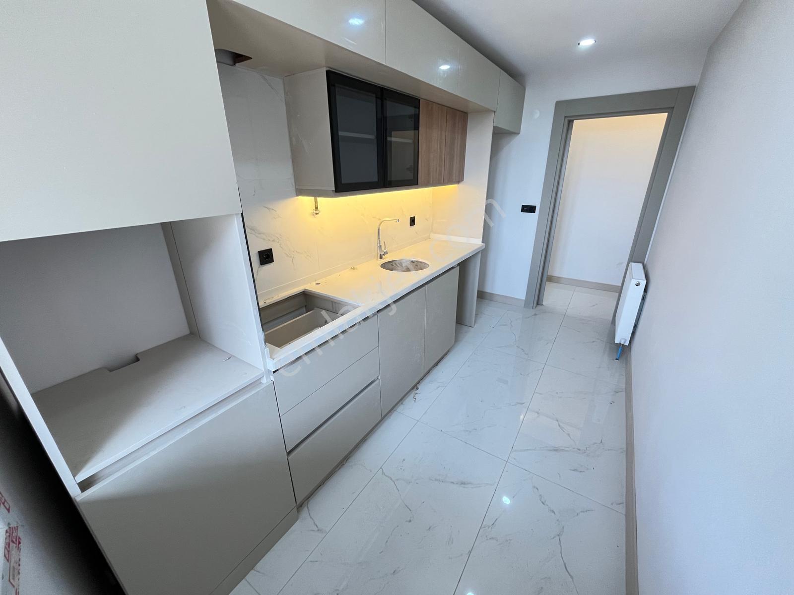 Has Seba'dan Cumhuriyetde 2+1 95m2 Göl Manzaralı Lüx Satılık Arakat Daire - Görsel 11
