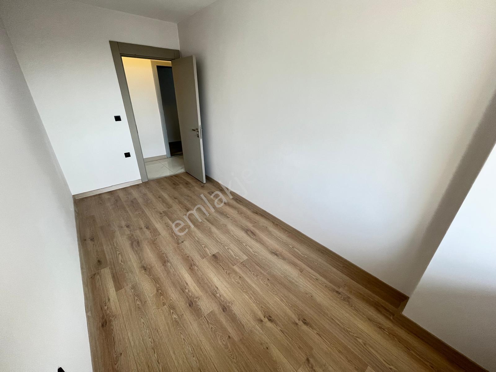 Has Seba'dan Cumhuriyetde 2+1 95m2 Göl Manzaralı Lüx Satılık Arakat Daire - Görsel 18