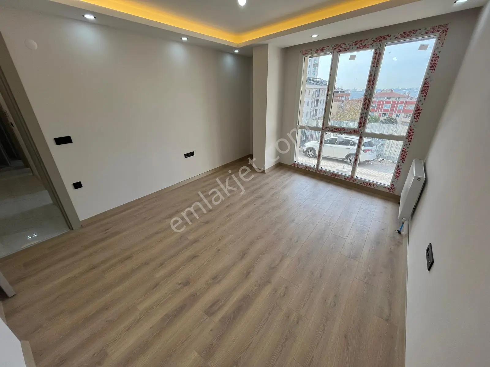 Has Seba'dan Cumhuriyetde 2+1 95m2 Göl Manzaralı Lüx Satılık Arakat Daire - Görsel 4