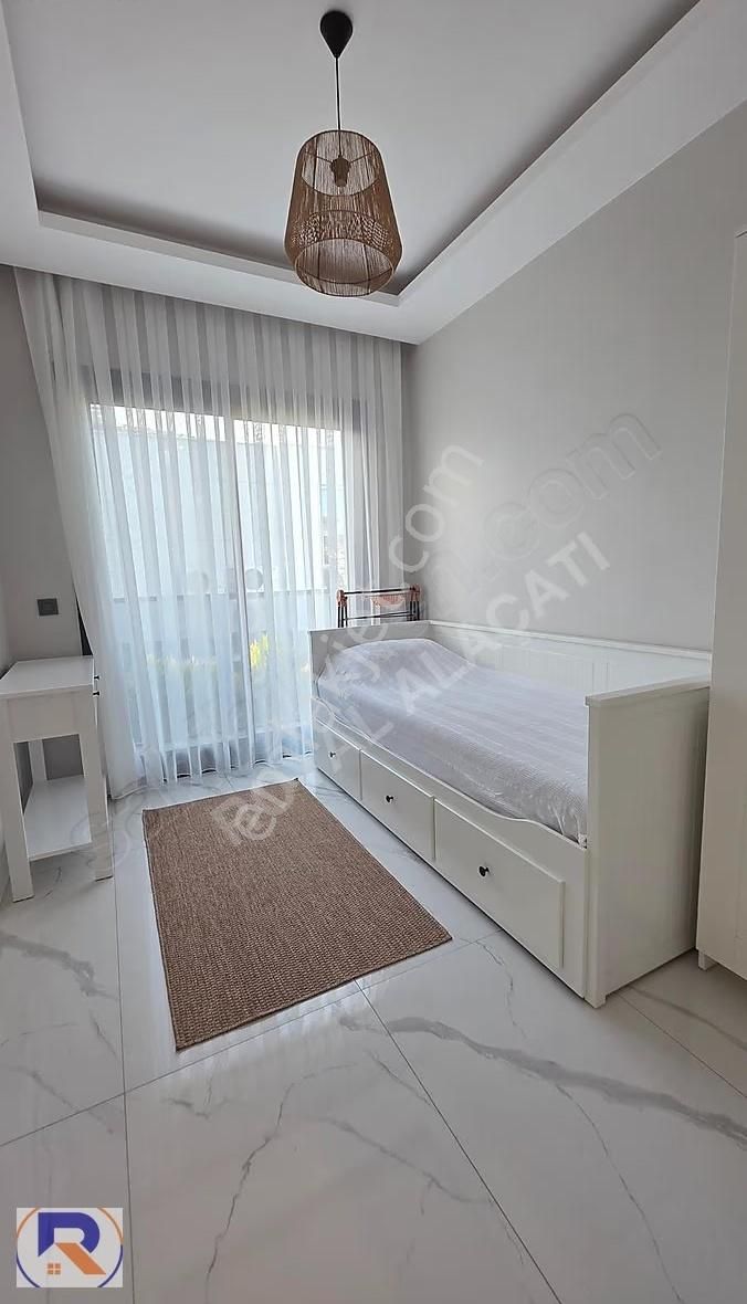 Royalden Denize Yürüme Mesafesinde 3+1 Satılık Villa - Görsel 28