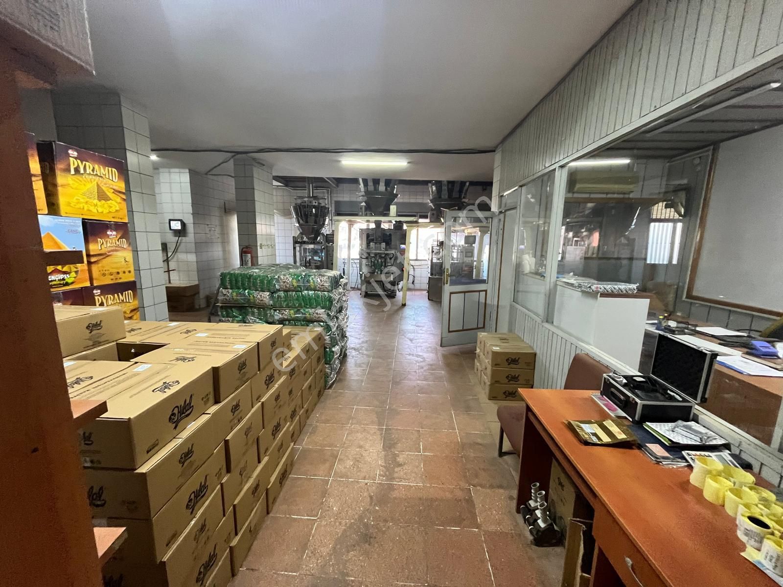 Trabzon'da Satılık Komple Ticari Bina - Görsel 12