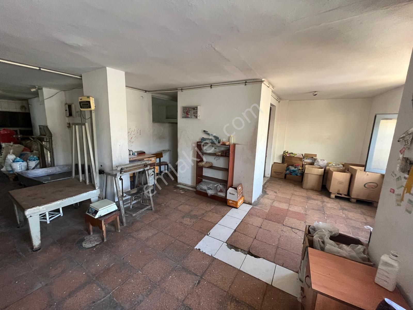 Trabzon'da Satılık Komple Ticari Bina - Görsel 22