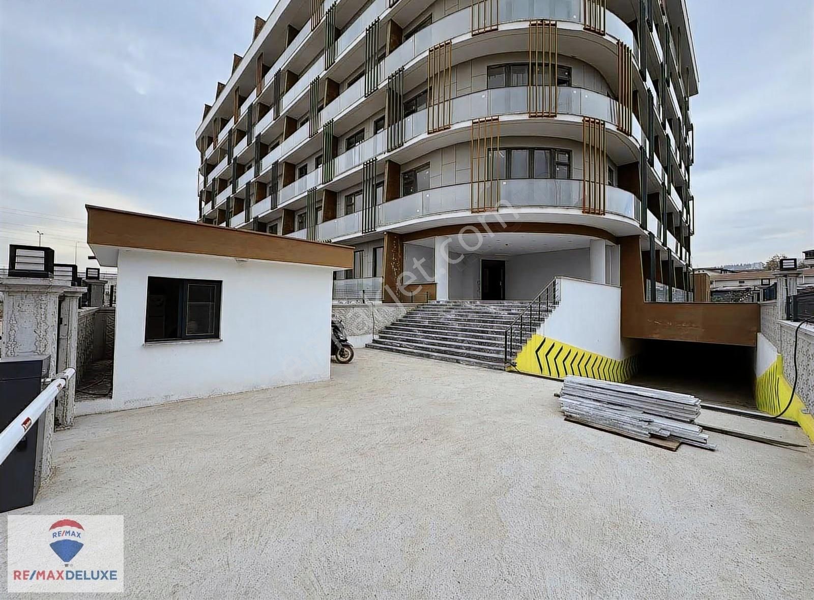 Fırsat..yeşilova Truva Residence'da Satılık 1+1 Geniş Köşe Daire - Görsel 3