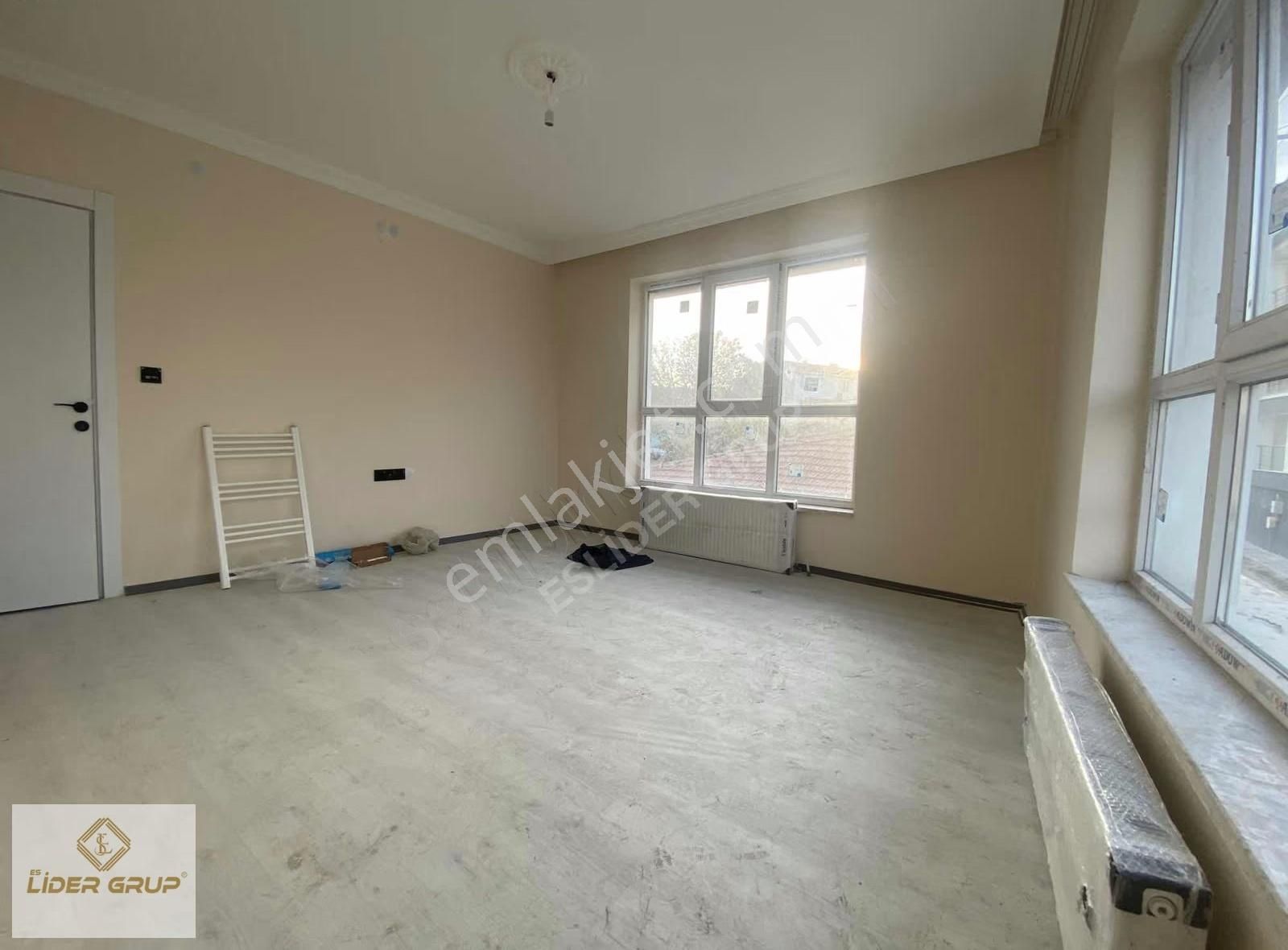 [eslider] Orhan Oğuz Cd.si Yakını Özel Garajlı Satılık 2+1 - Görsel 6