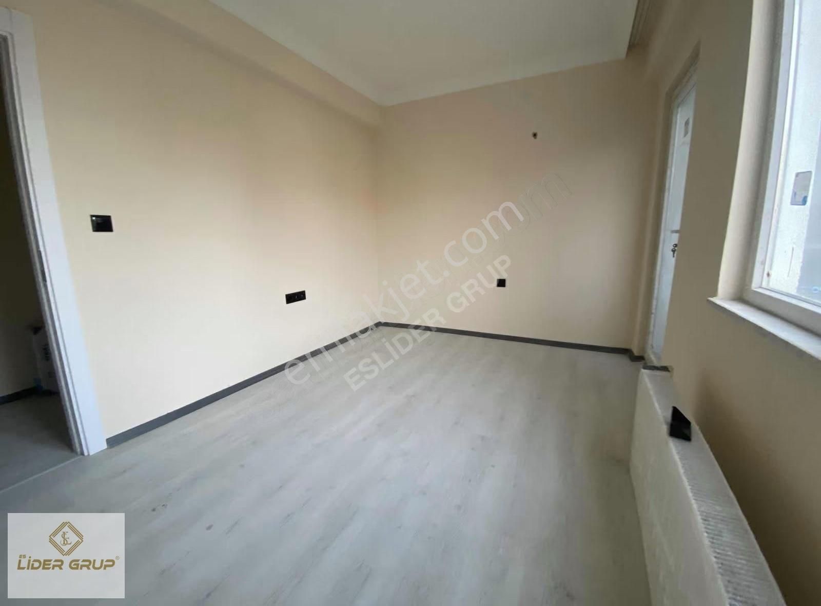 [eslider] Orhan Oğuz Cd.si Yakını Özel Garajlı Satılık 2+1 - Görsel 8