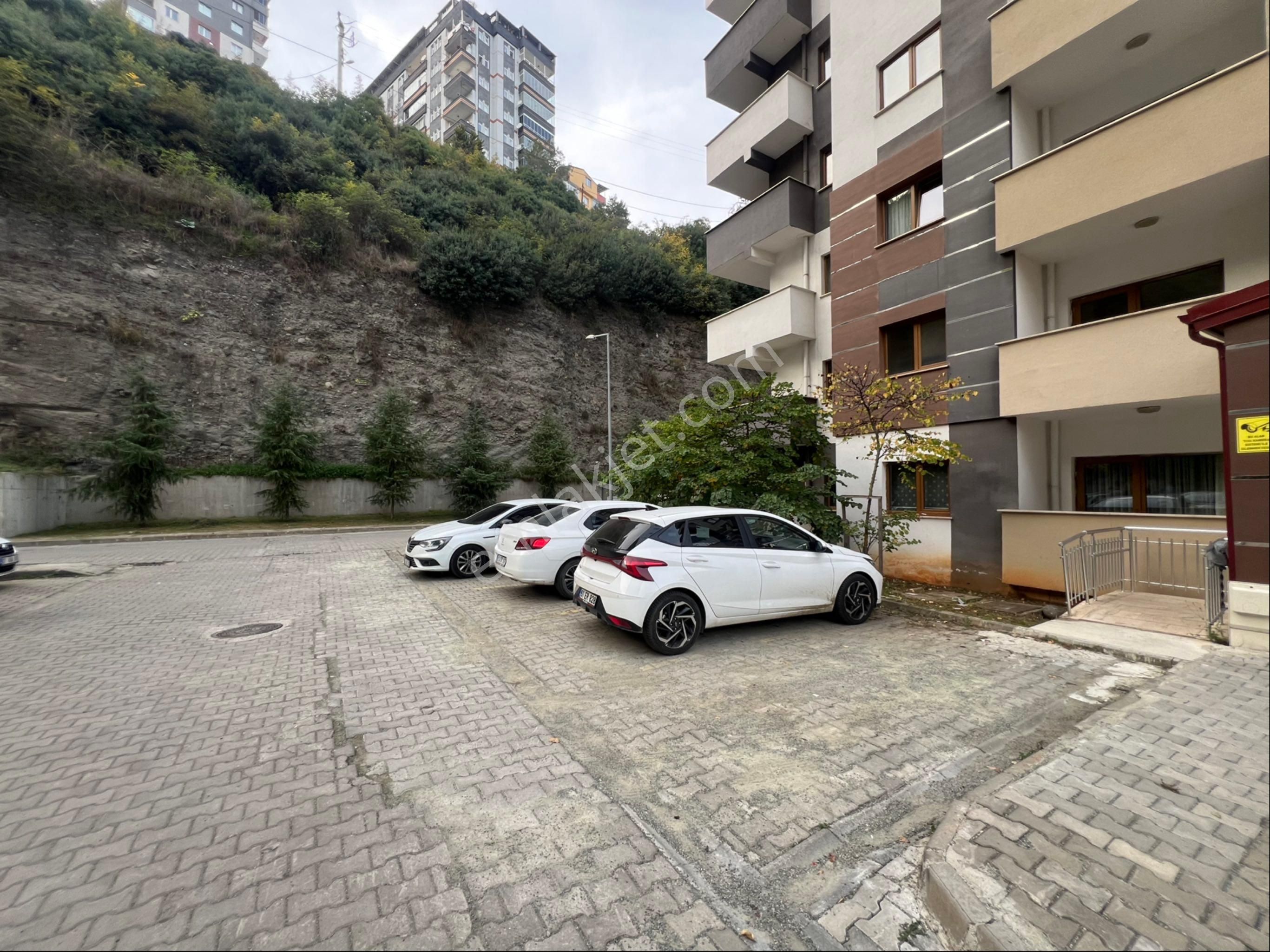 Tutkun Gayrimenkul'den Yomra Toki'de Satılık Fırsat 3+1 Daire - Görsel 3