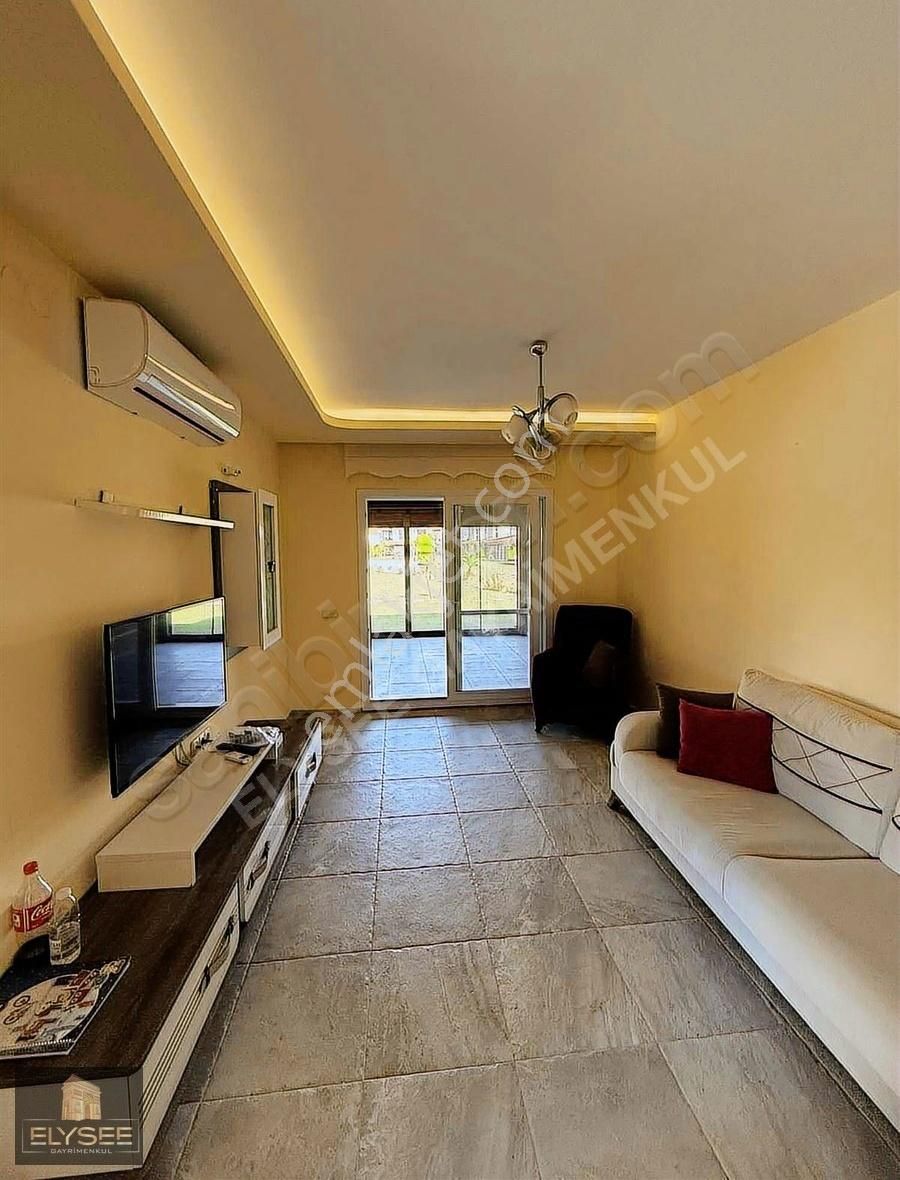 Kuşadası Davutlar Sahilinde 3+1 Site İçerisinde Havuzlu Villa - Görsel 30