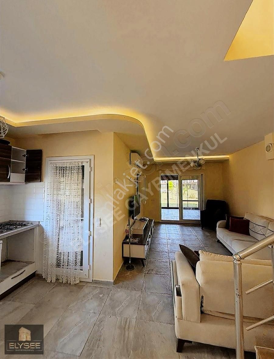 Kuşadası Davutlar Sahilinde 3+1 Site İçerisinde Havuzlu Villa - Görsel 28