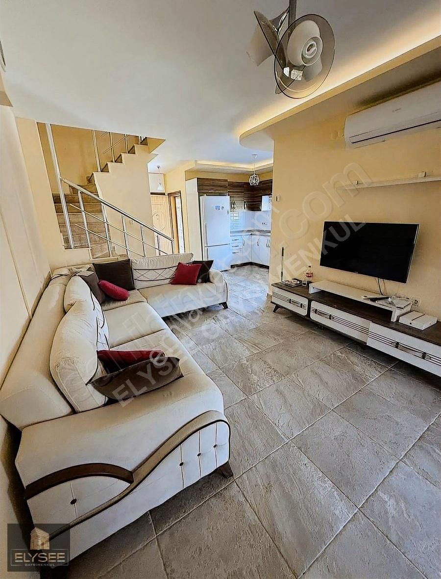 Kuşadası Davutlar Sahilinde 3+1 Site İçerisinde Havuzlu Villa - Görsel 16