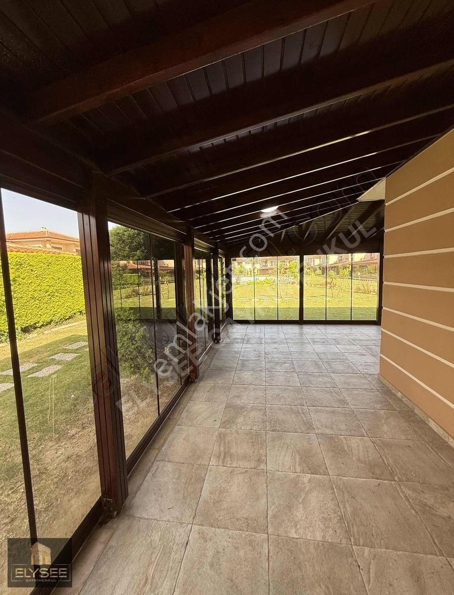 Kuşadası Davutlar Sahilinde 3+1 Site İçerisinde Havuzlu Villa - Görsel 21